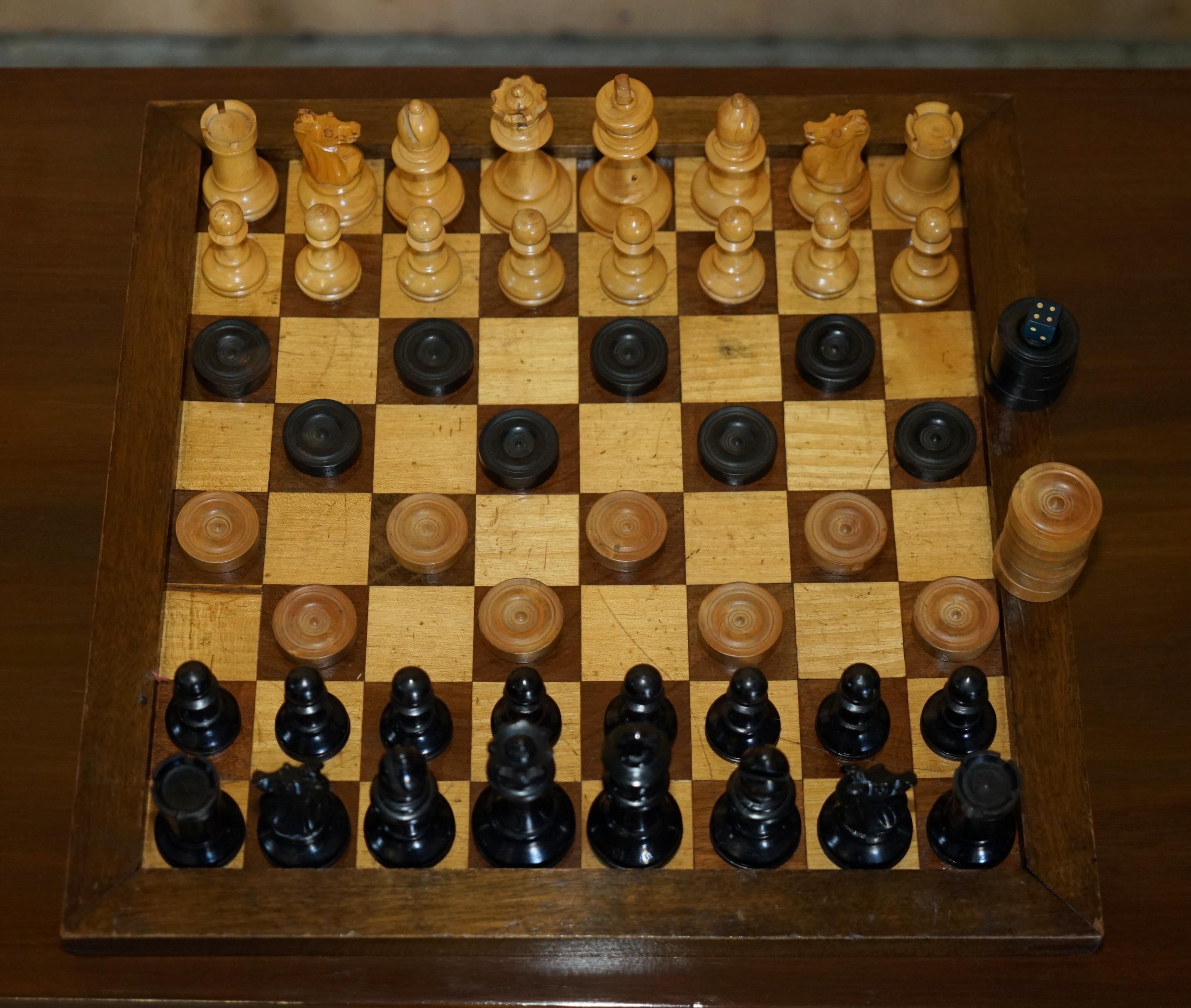 FiNE ANTIQUE VICTORIAN STAUNTON CHESS Set & CHESSBOARD IN ROMAN HORSE INLAID  Box im Angebot 2