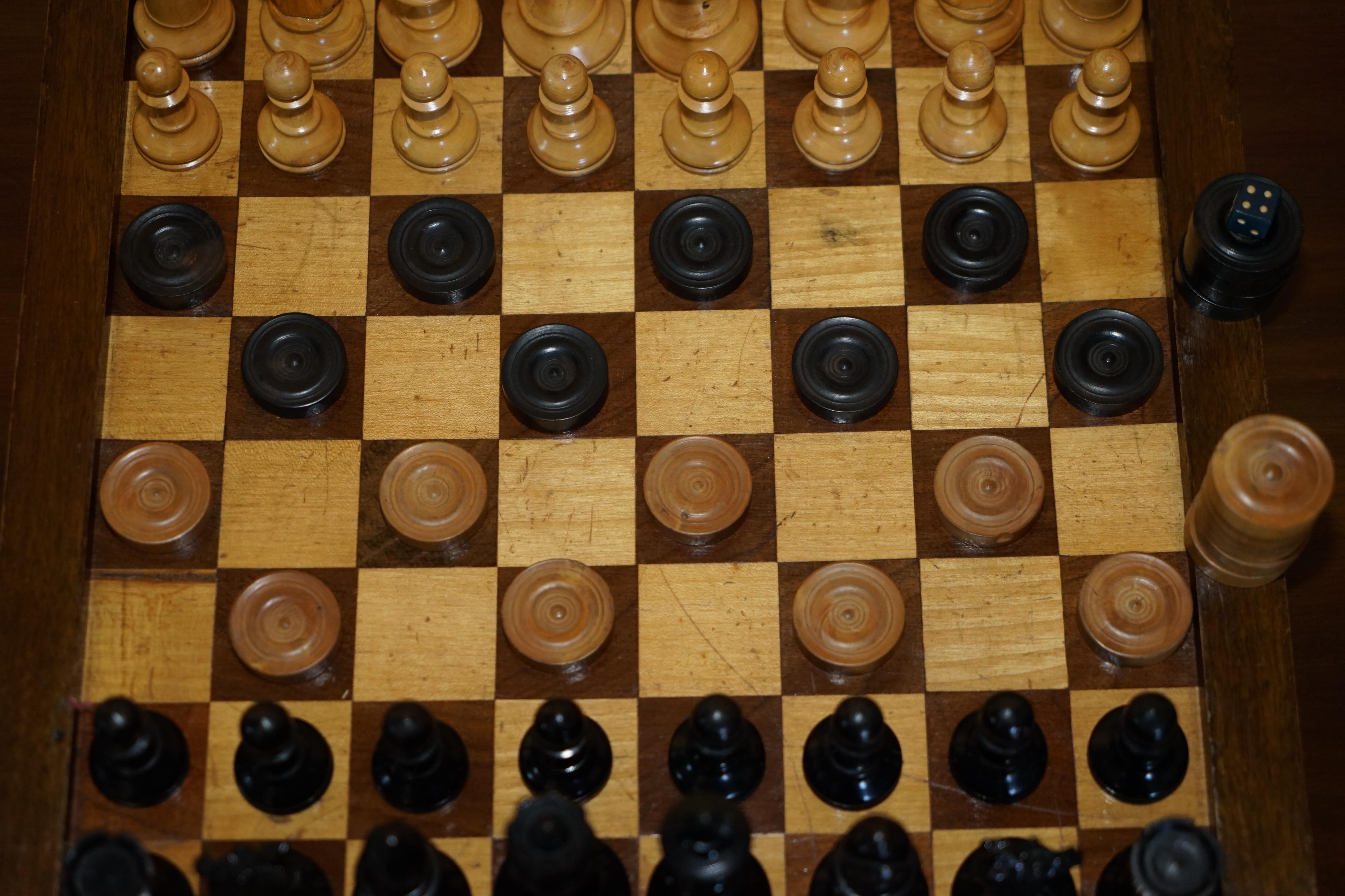 FiNE ANTIQUE VICTORIAN STAUNTON CHESS Set & CHESSBOARD IN ROMAN HORSE INLAID  Box im Angebot 3