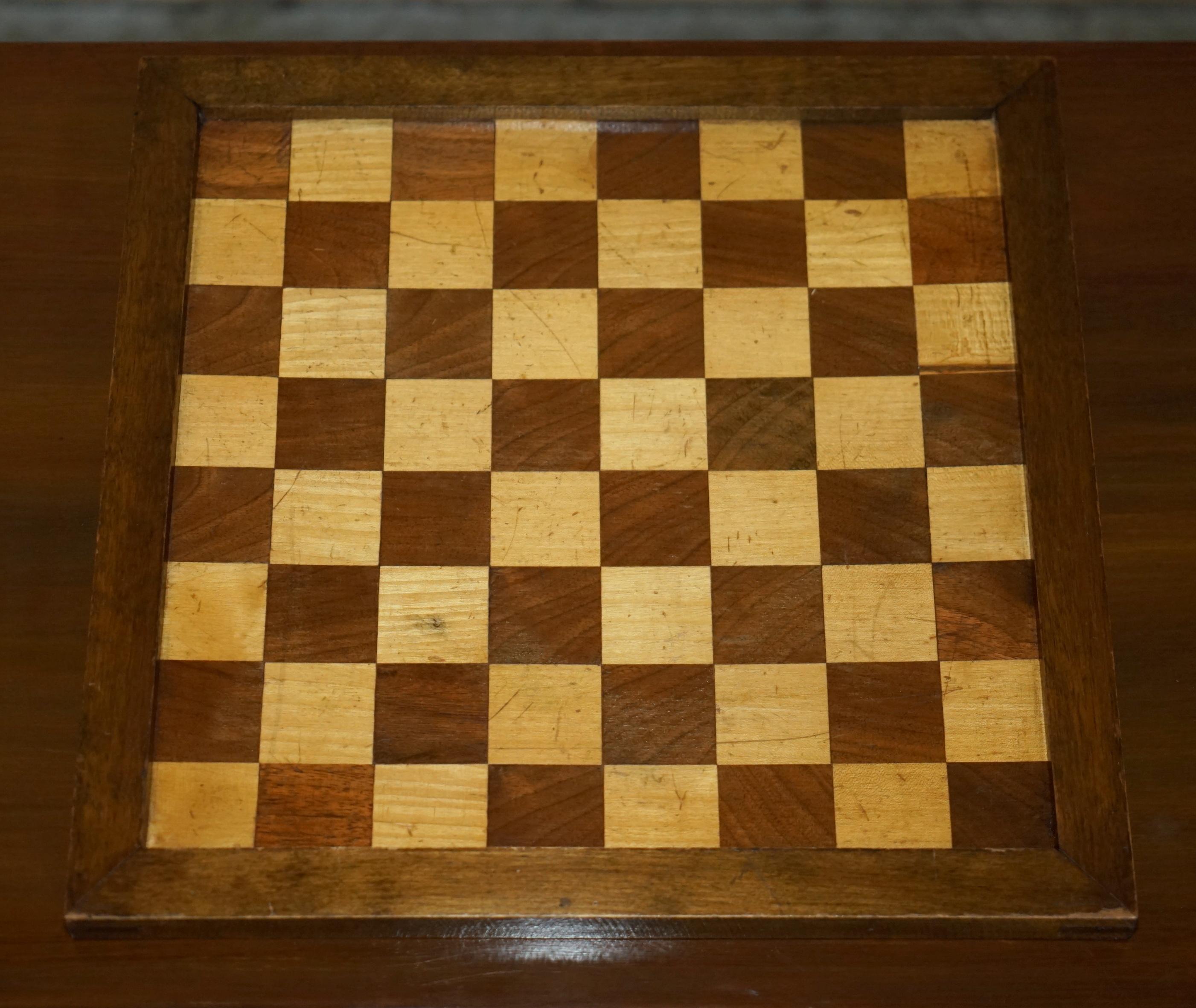 FiNE ANTIQUE VICTORIAN STAUNTON CHESS Set & CHESSBOARD IN ROMAN HORSE INLAID  Box im Angebot 11