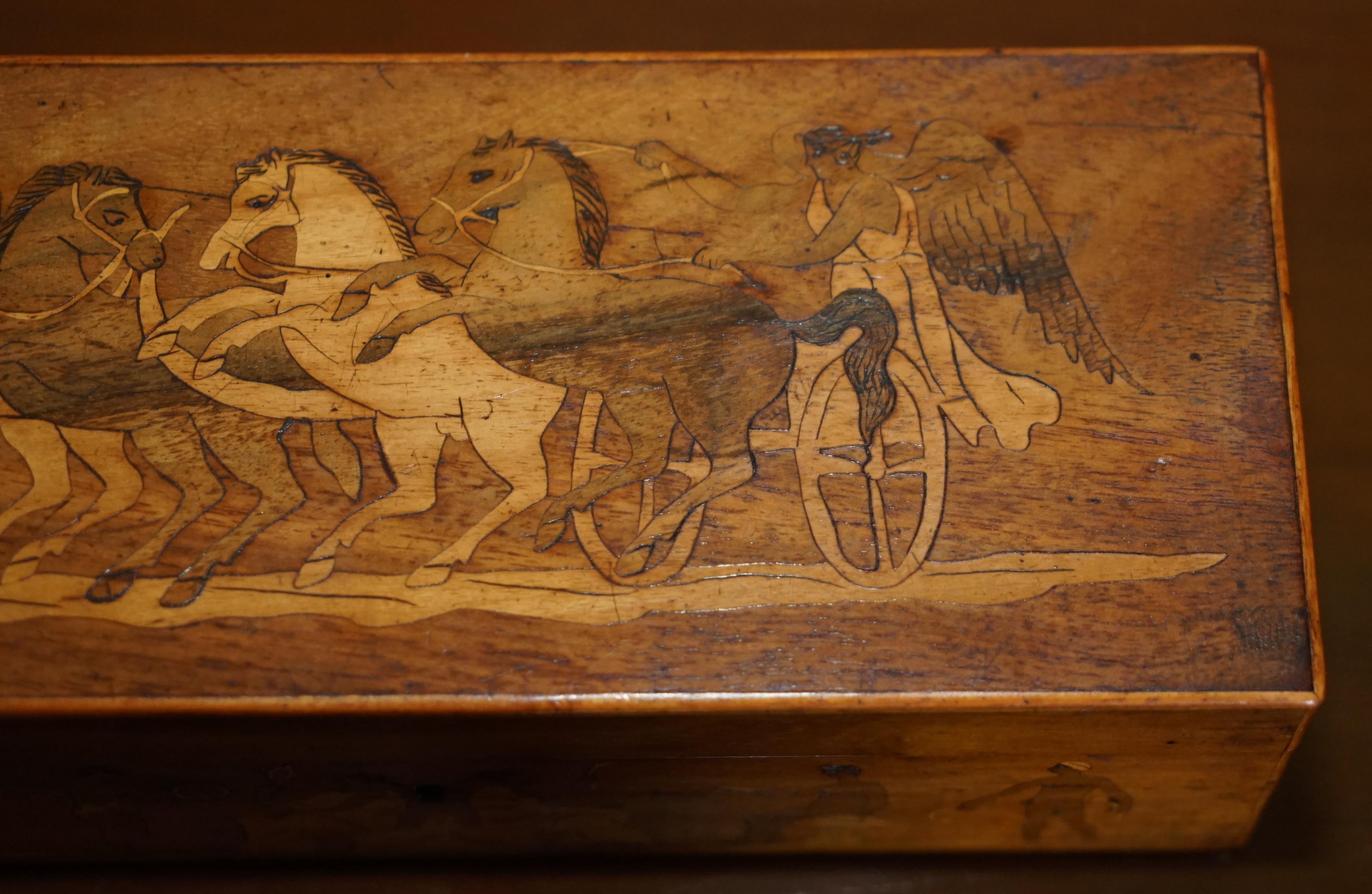 FiNE ANTIQUE VICTORIAN STAUNTON CHESS Set & CHESSBOARD IN ROMAN HORSE INLAID  Box (Handgefertigt) im Angebot