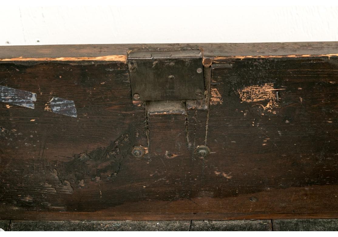 Fine Antique Walnut Welsh Hunt Board - Server in vendita 2