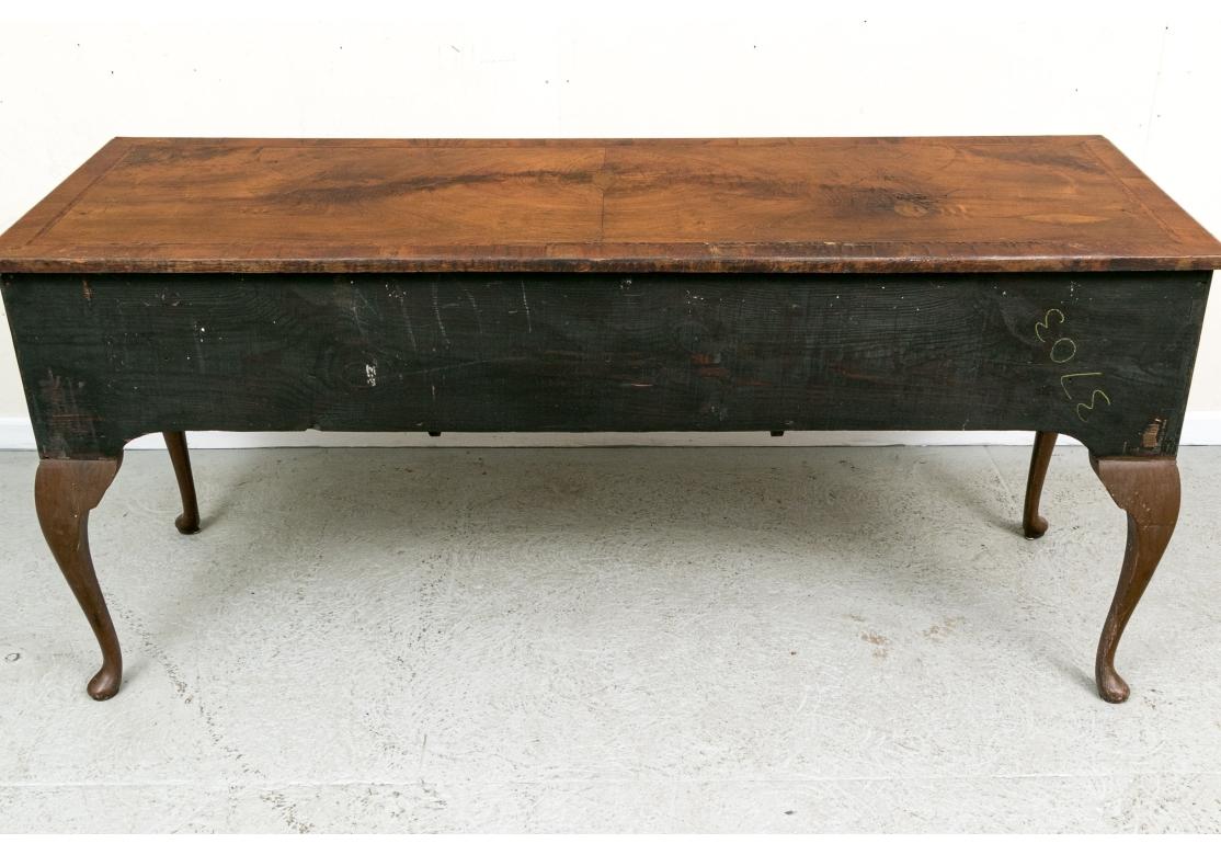 Fine Antique Walnut Welsh Hunt Board - Server in vendita 5