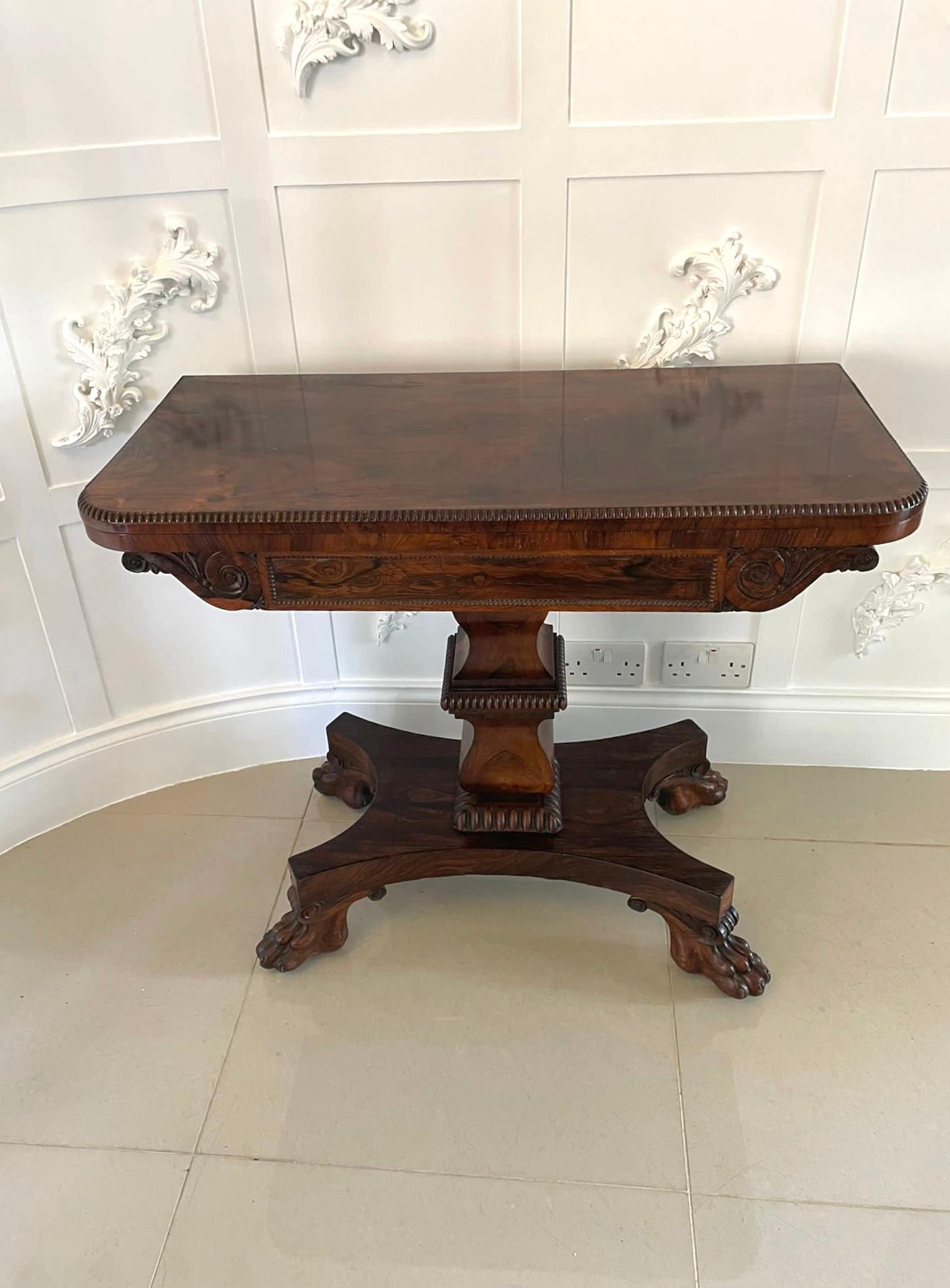 Fine antique William IV rosewood card/side table with a fantastic figured rosewood top that lifts up and swivels to reveal a green baize interior, super carved frieze supported by a lovely shaped figured rosewood pedestal and finishing on a