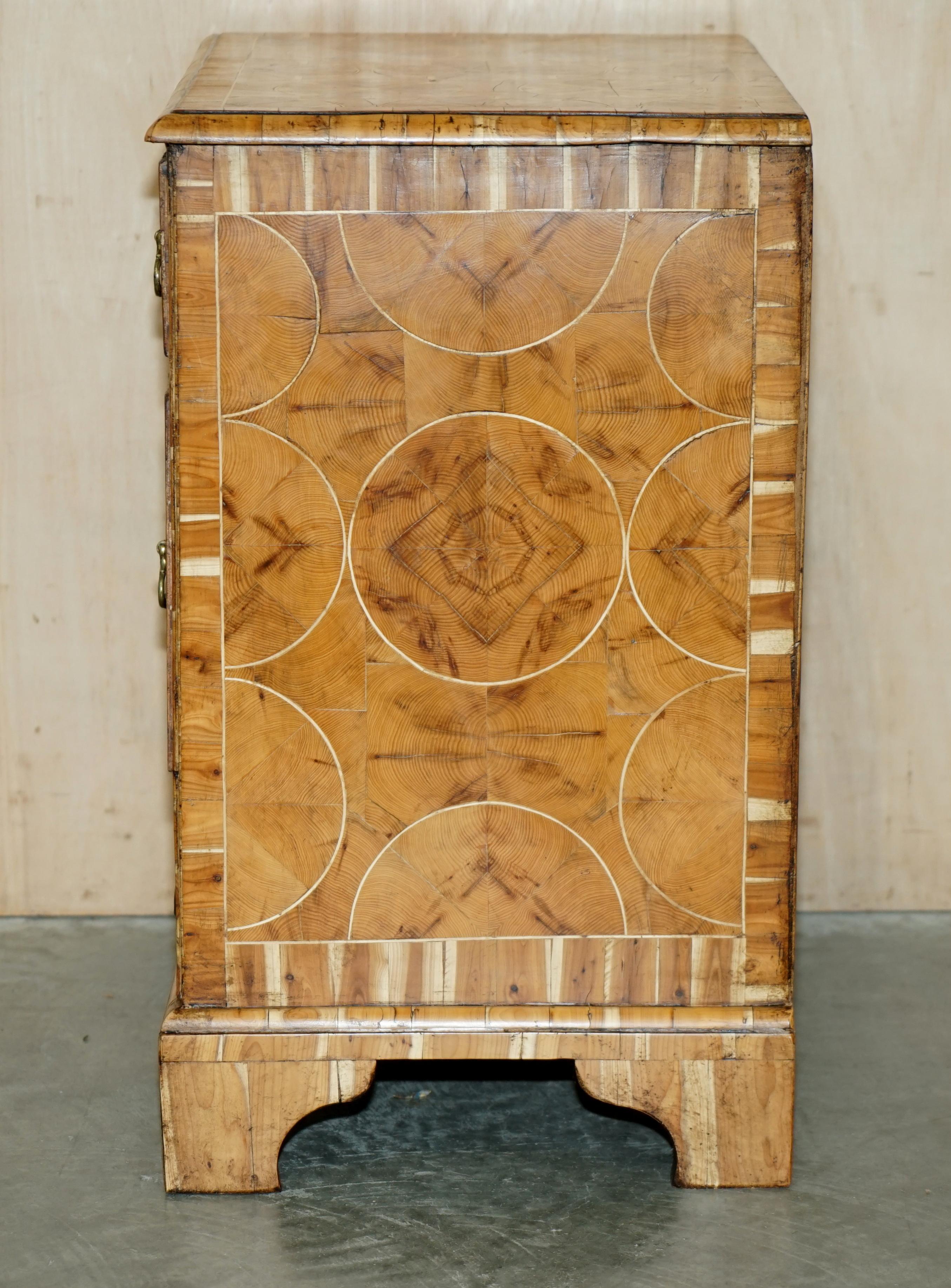 Fine Antique William & Mary Cir 1700 Kiefer Auster Laburnum Holz Kommode von Schubladen im Angebot 10