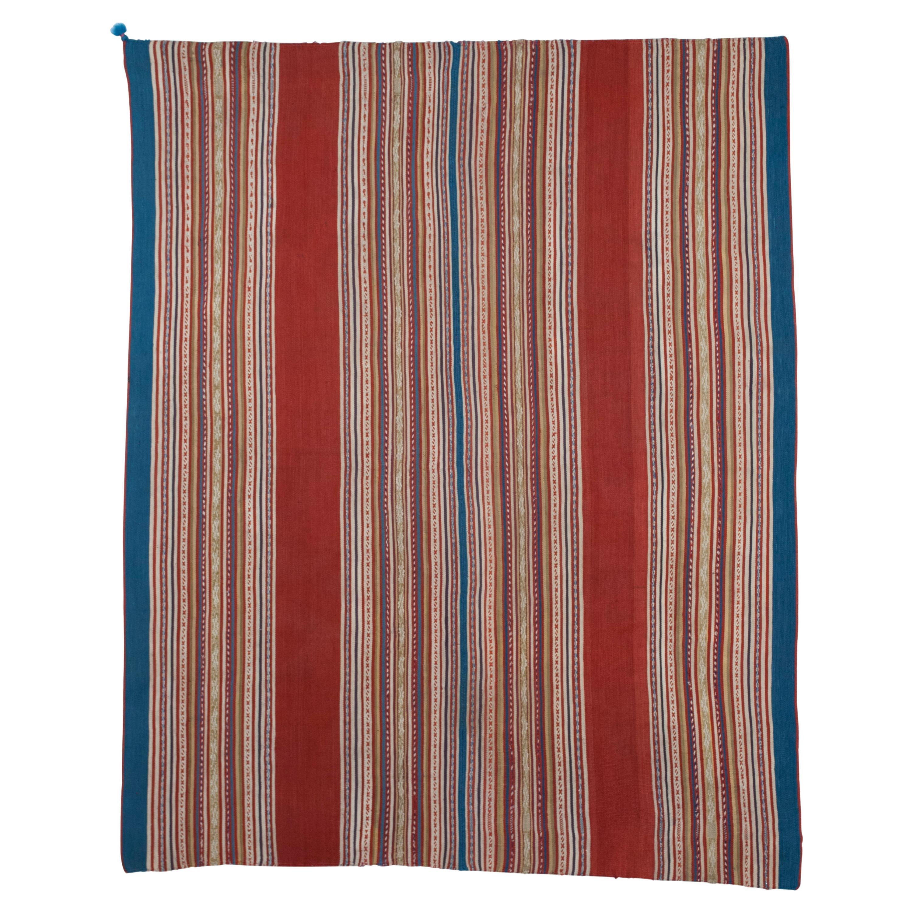 Fine Antique Woman’s Mantle (Awayo), Bolivia