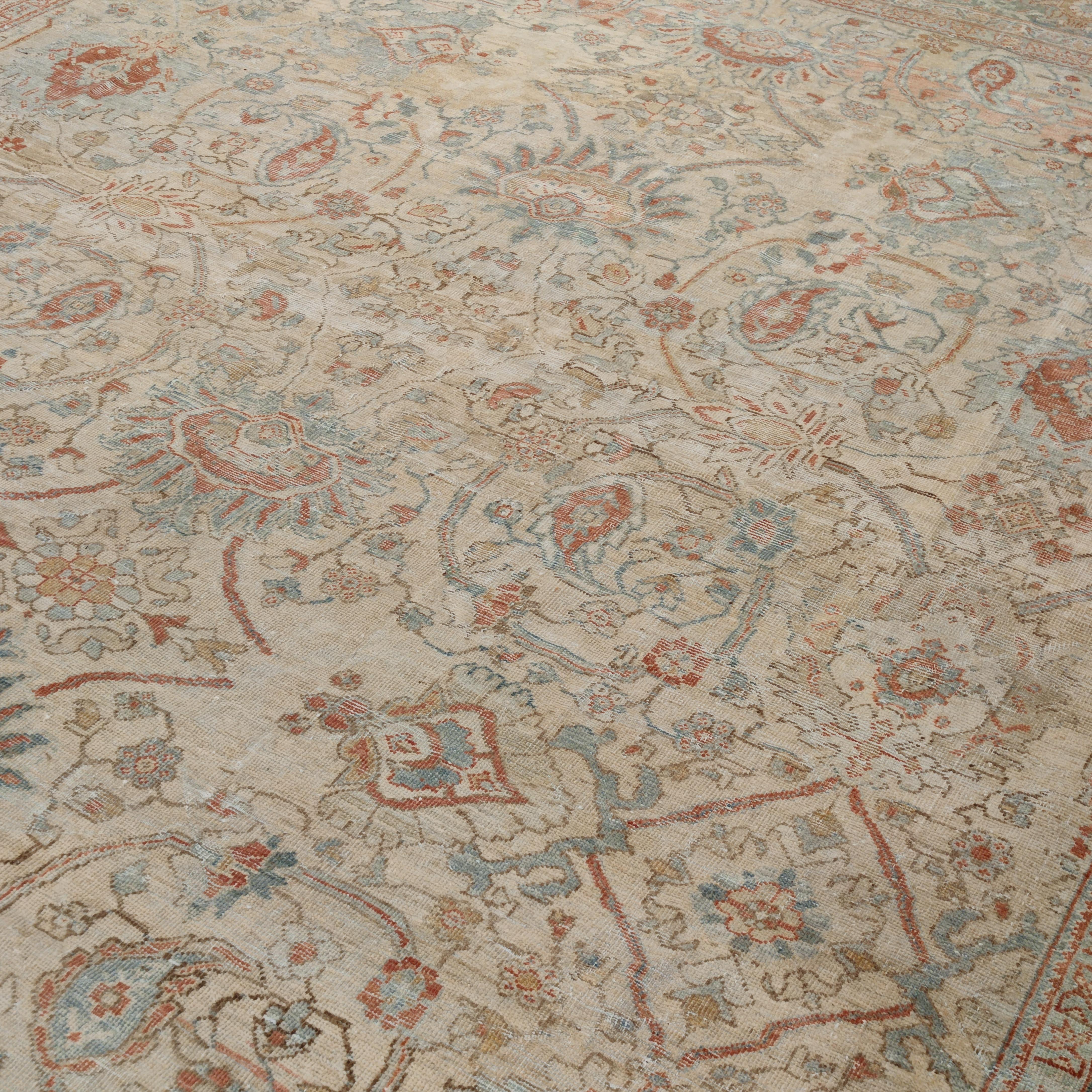 Azerbaijani Fine Antique Ziegler Sultanabad Rug with Large Scale Scrolling Palmettes For Sale
