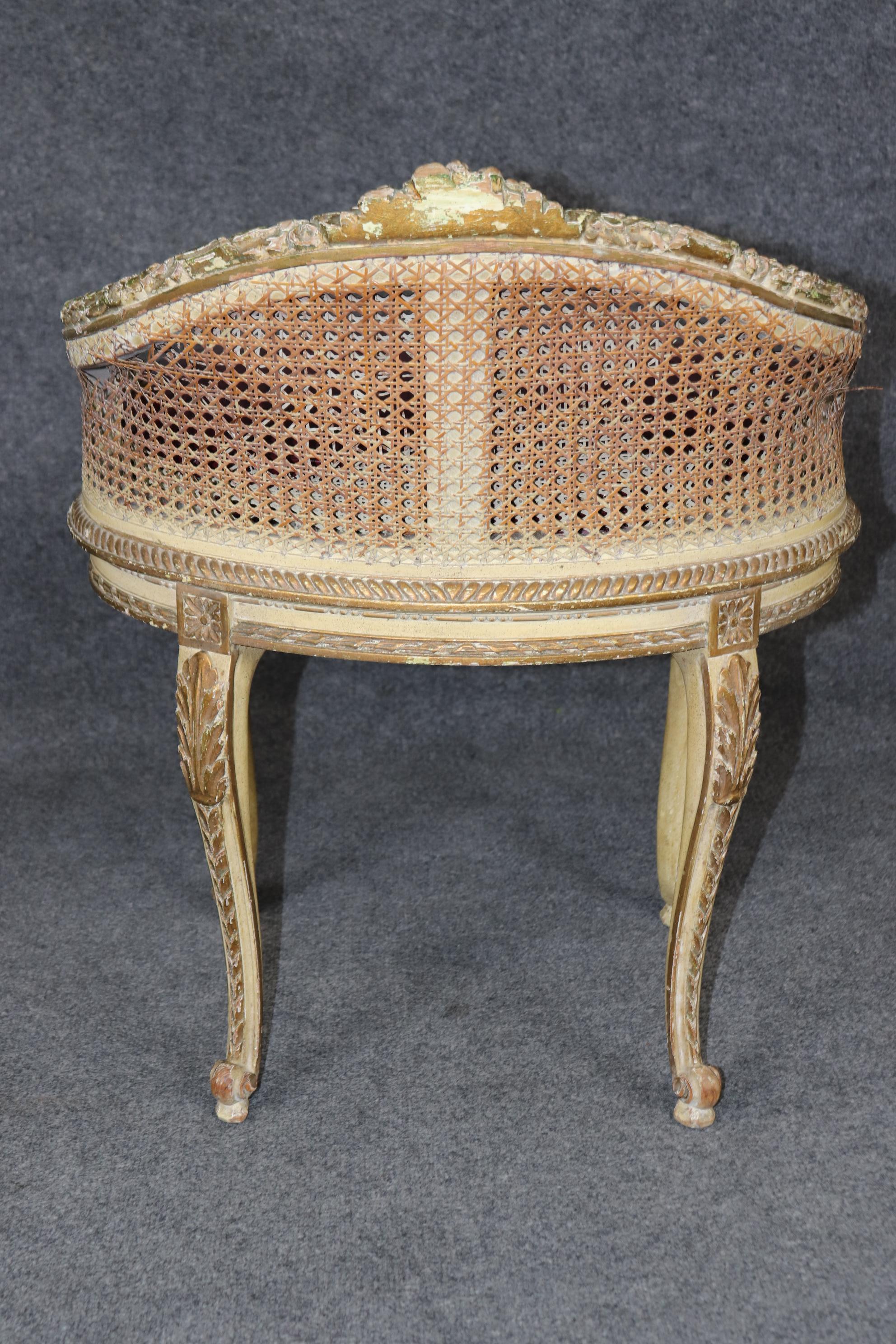 Vanité et tabouret assortis Antuque French Cane Creme Painted Louis ladies XV Vanity and Matching Stool 10