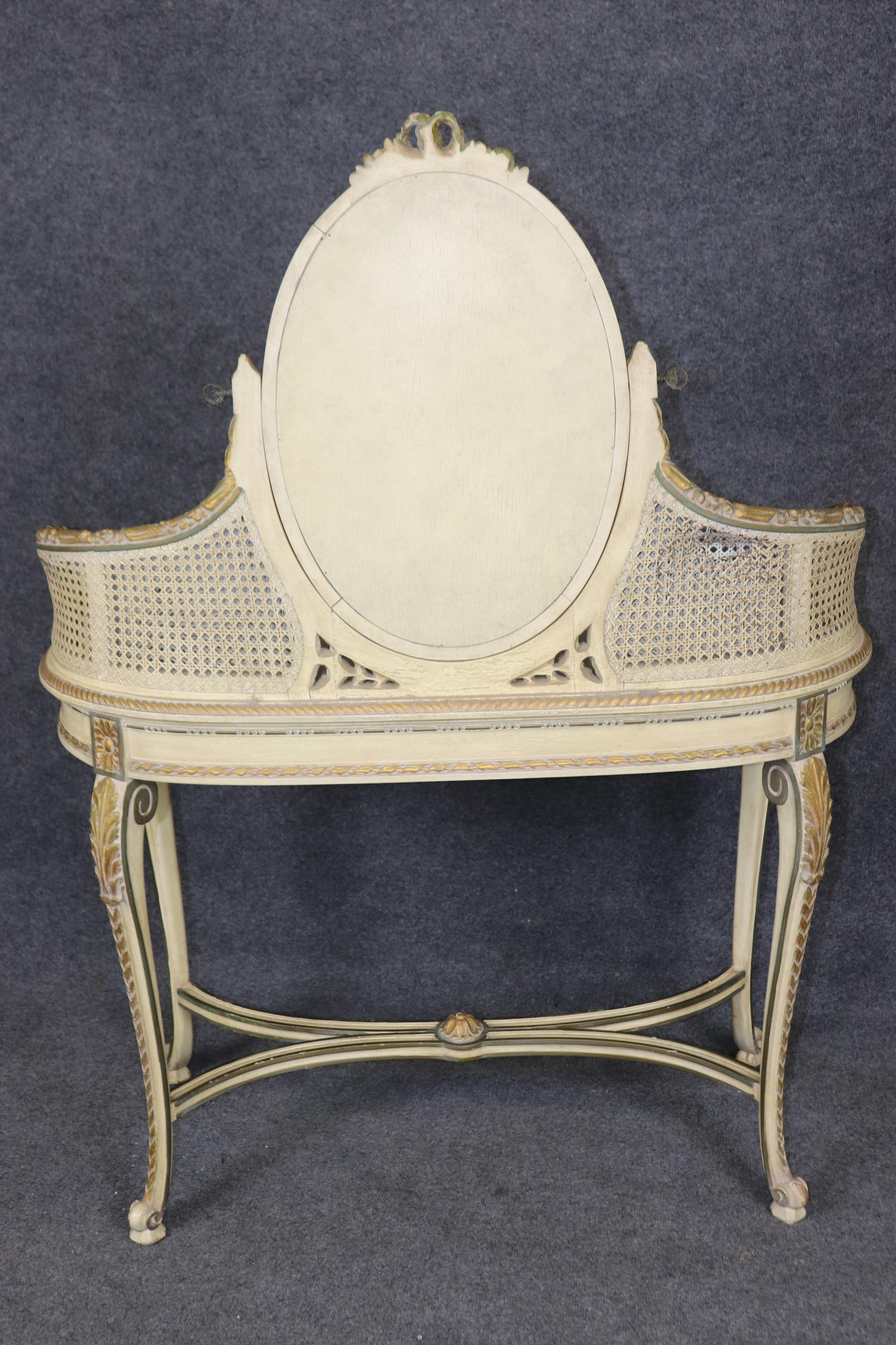Début du 20ème siècle Vanité et tabouret assortis Antuque French Cane Creme Painted Louis ladies XV Vanity and Matching Stool