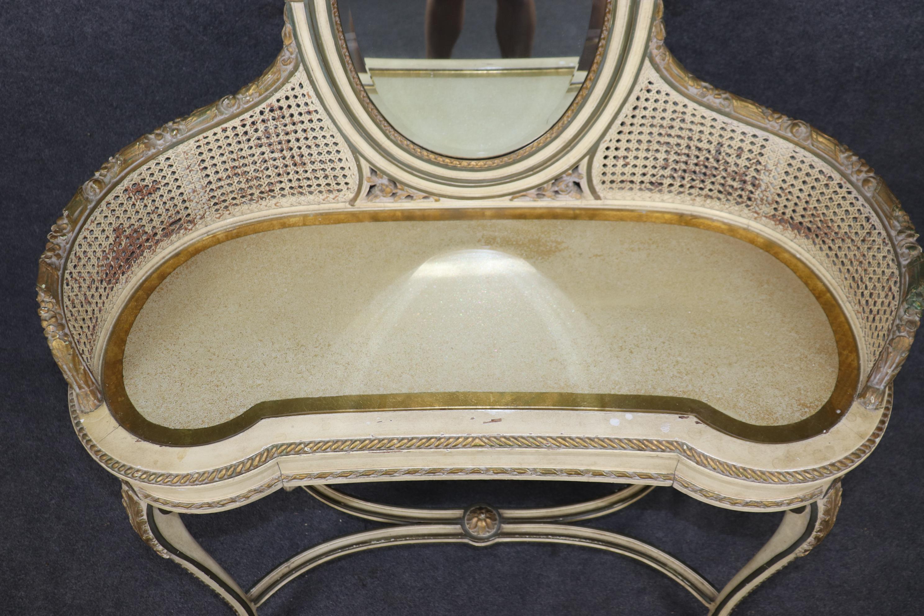 Vanité et tabouret assortis Antuque French Cane Creme Painted Louis ladies XV Vanity and Matching Stool 2