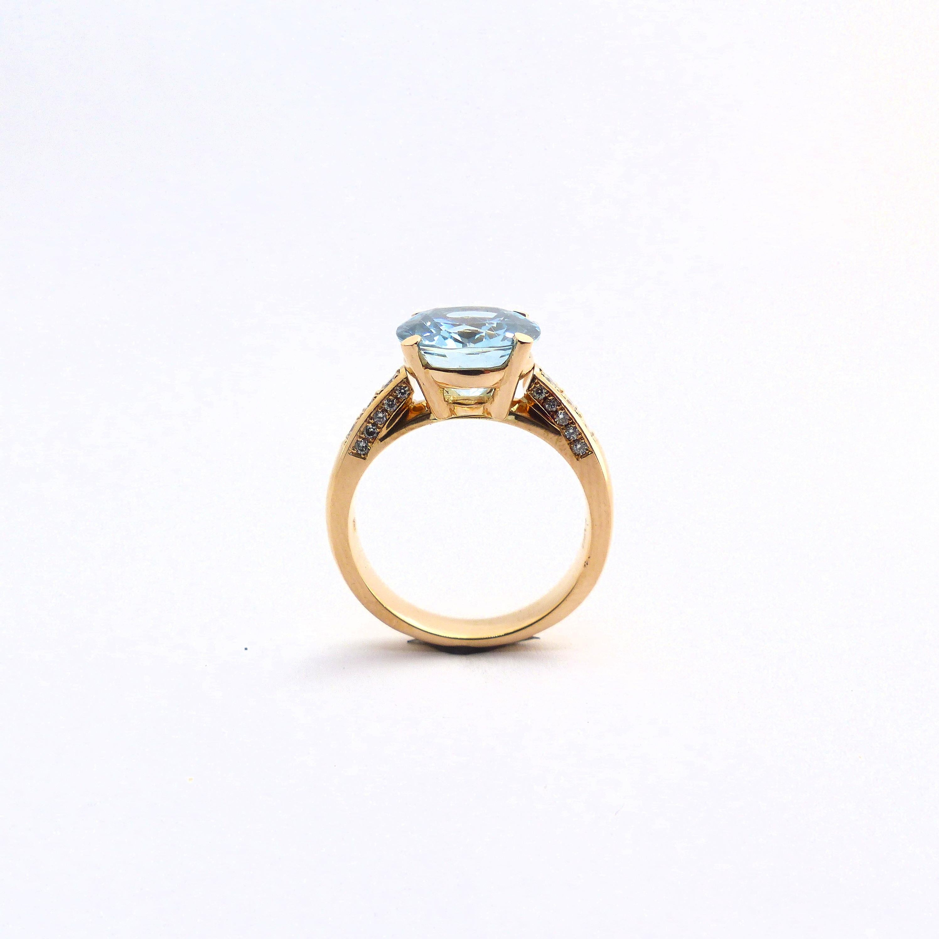 Ring in Rose Gold with 1 Aquamarine and Diamonds. For Sale 2