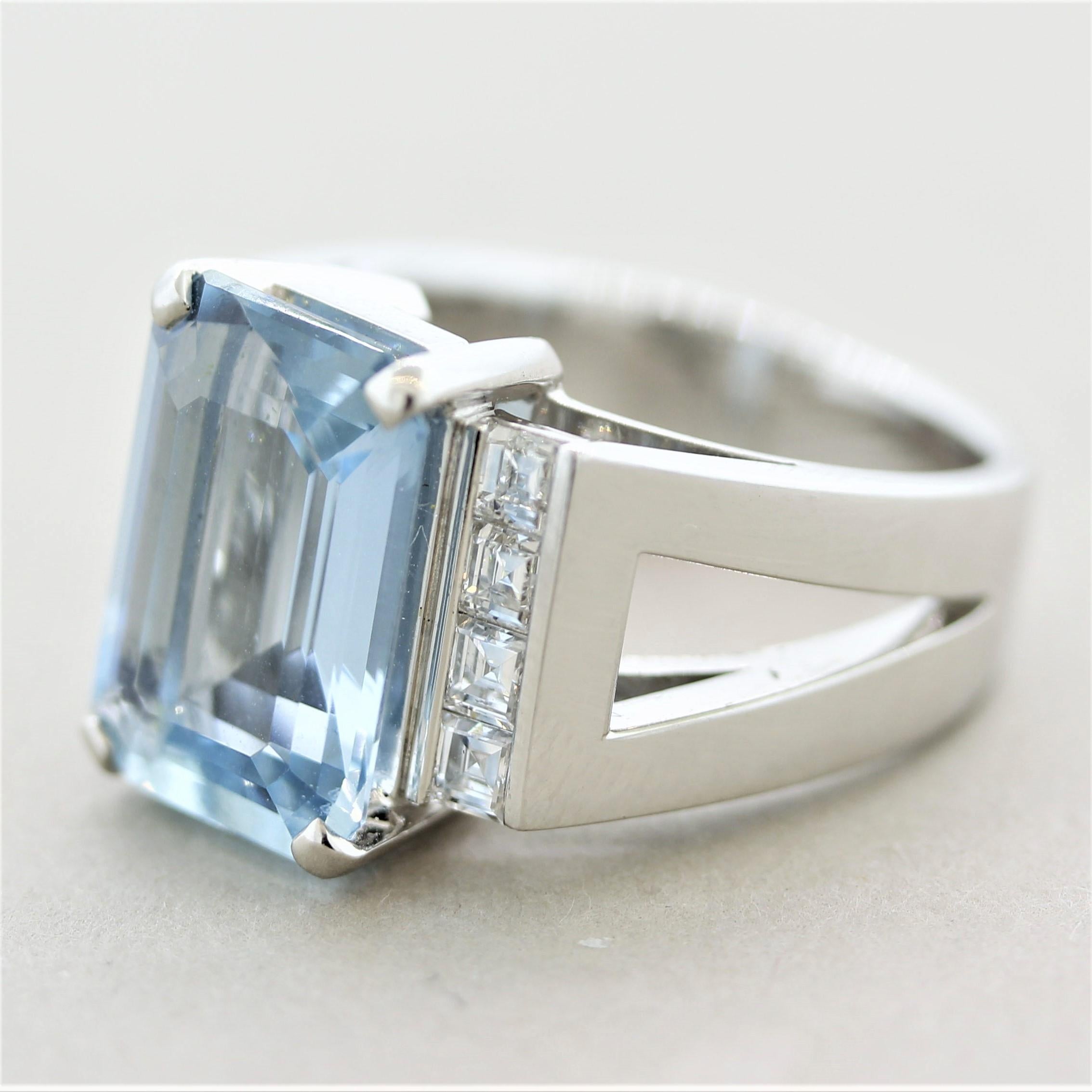 Mixed Cut Fine Aquamarine Diamond Platinum Ring For Sale