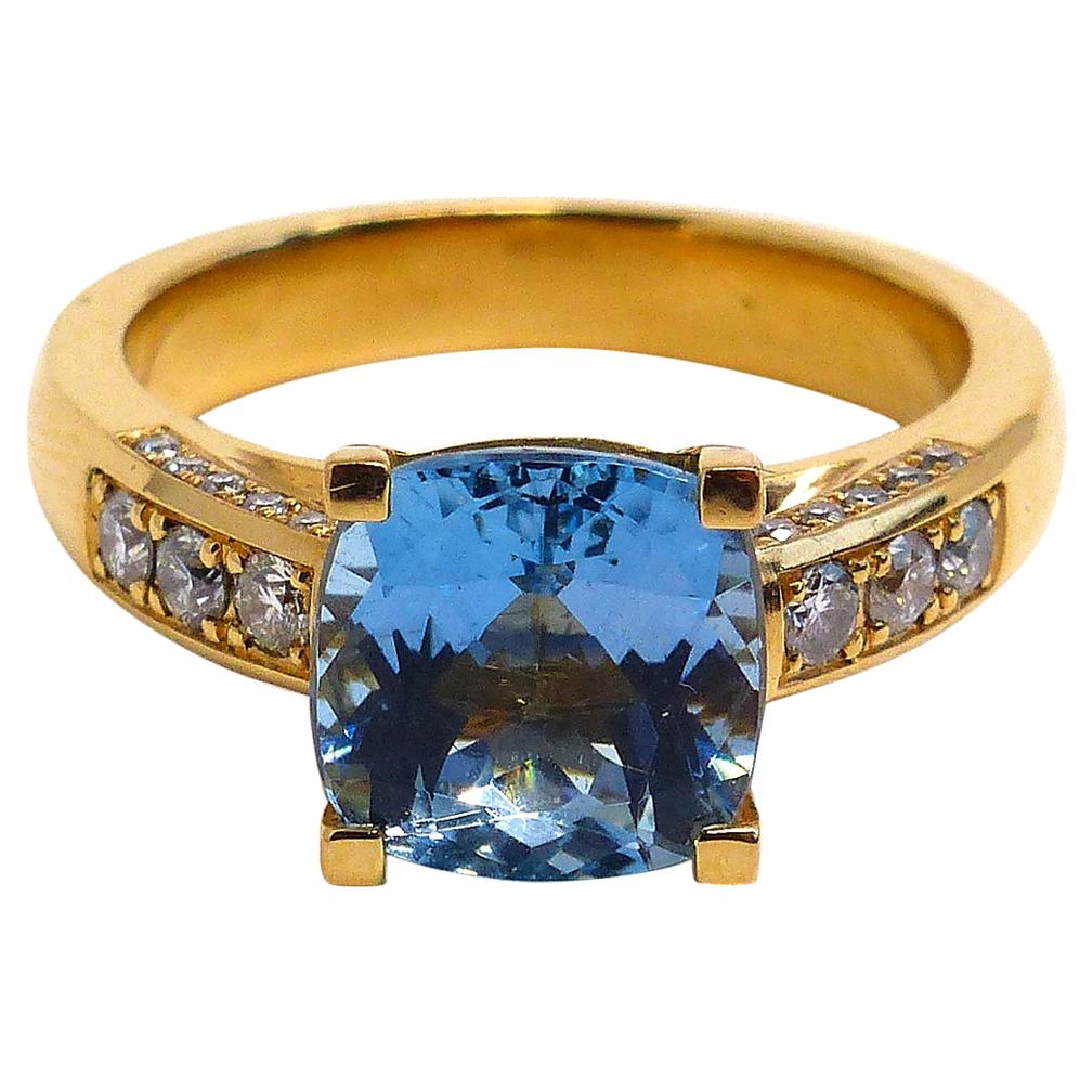 Ring in Rose Gold with 1 Aquamarine Cushion Shape and Diamonds. For Sale