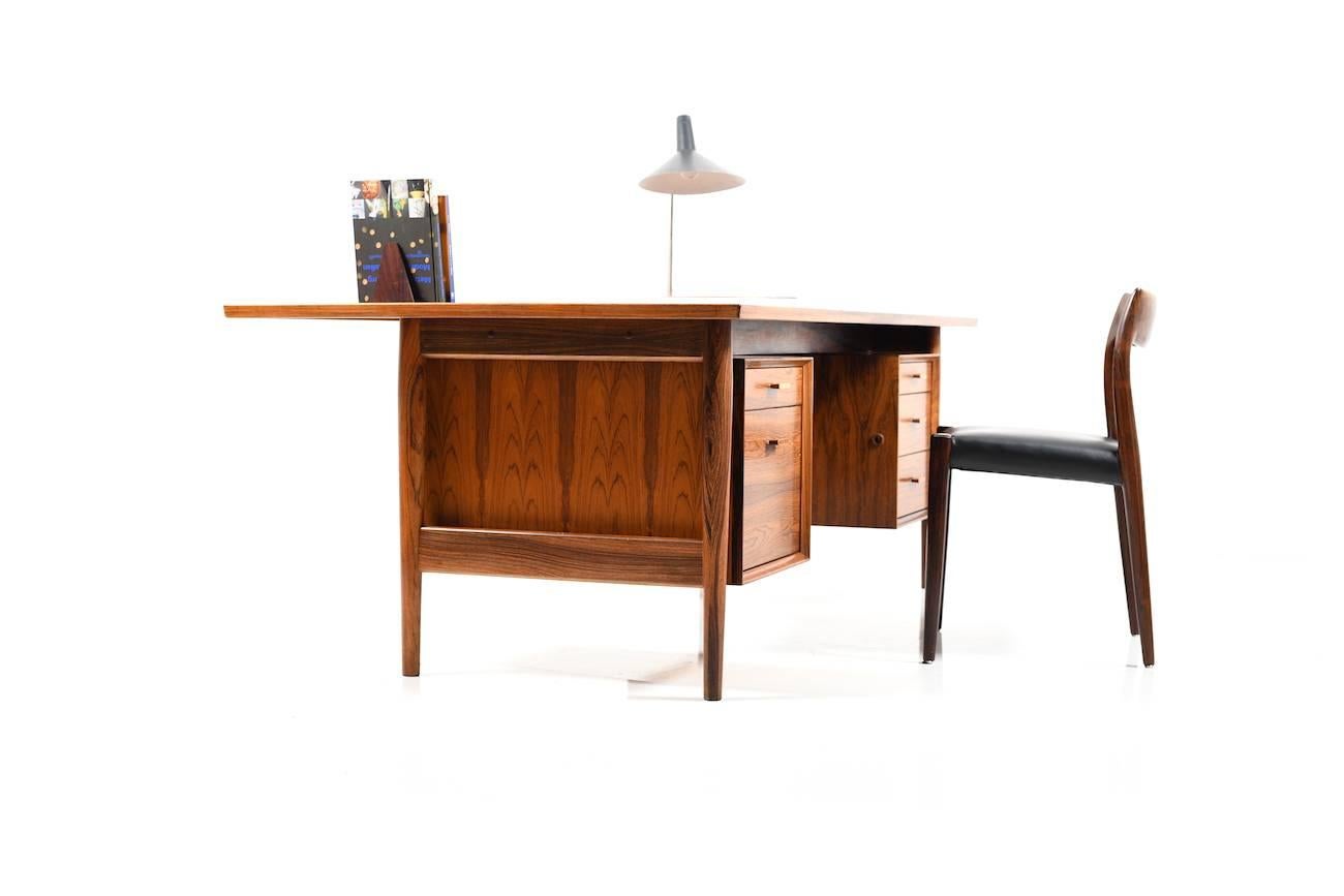 Fine Arne Vodder Rosewood Desk for Sibast Furniture, Denmark, 1960s In Good Condition For Sale In Handewitt, DE