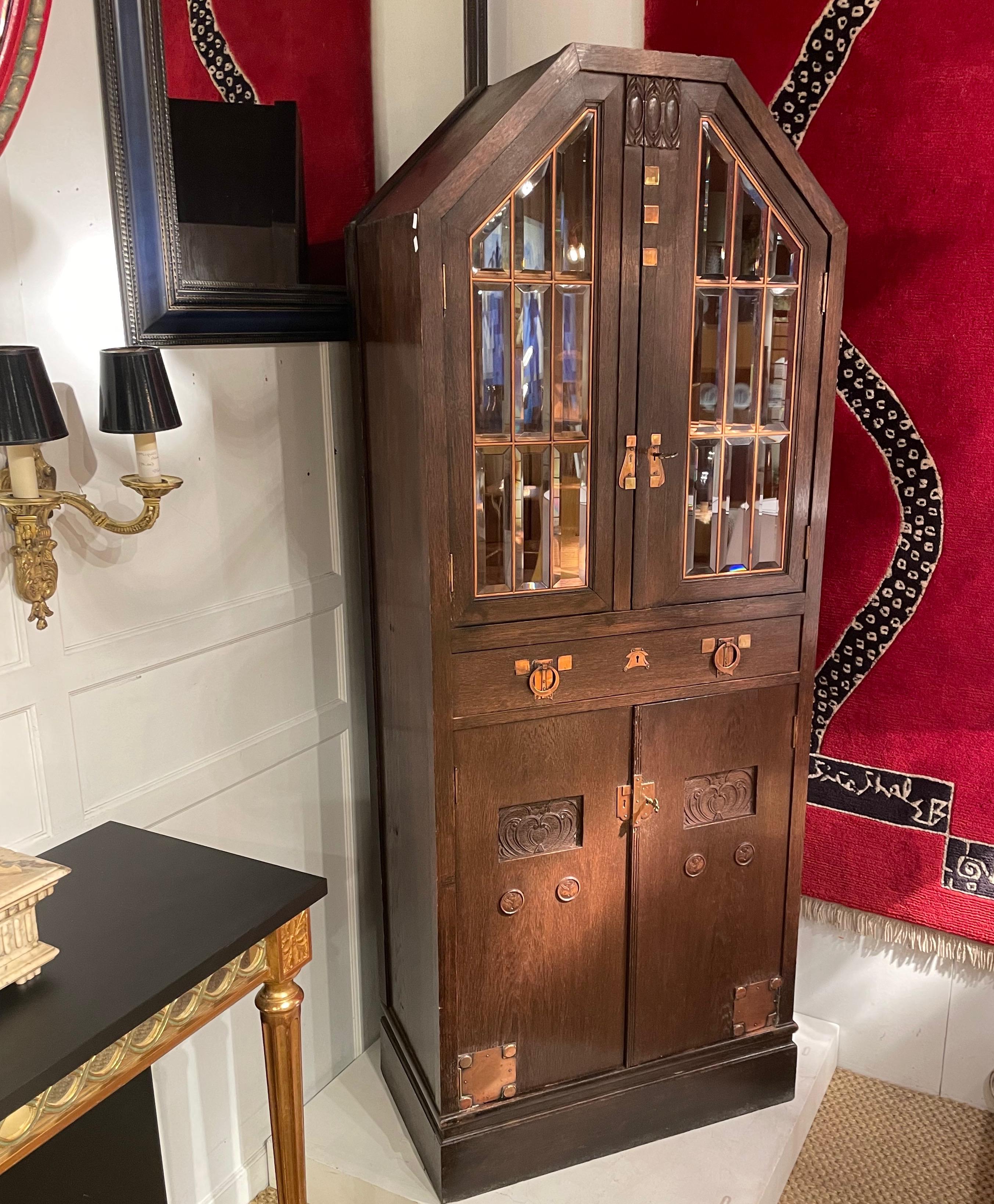 Fine Art and Craft Cutaway Shape Oak Armoire Probably, Vienna, 1890 For Sale 5
