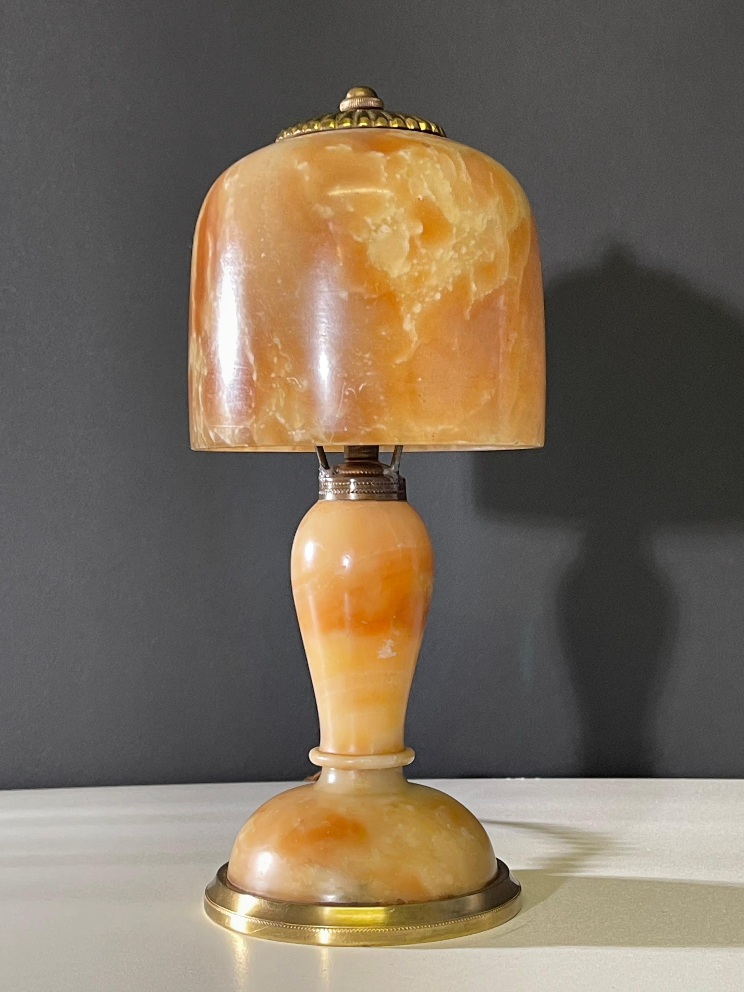 French  Art Deco Alabaster and Brass Table Lamp, circa 1930s For Sale 9