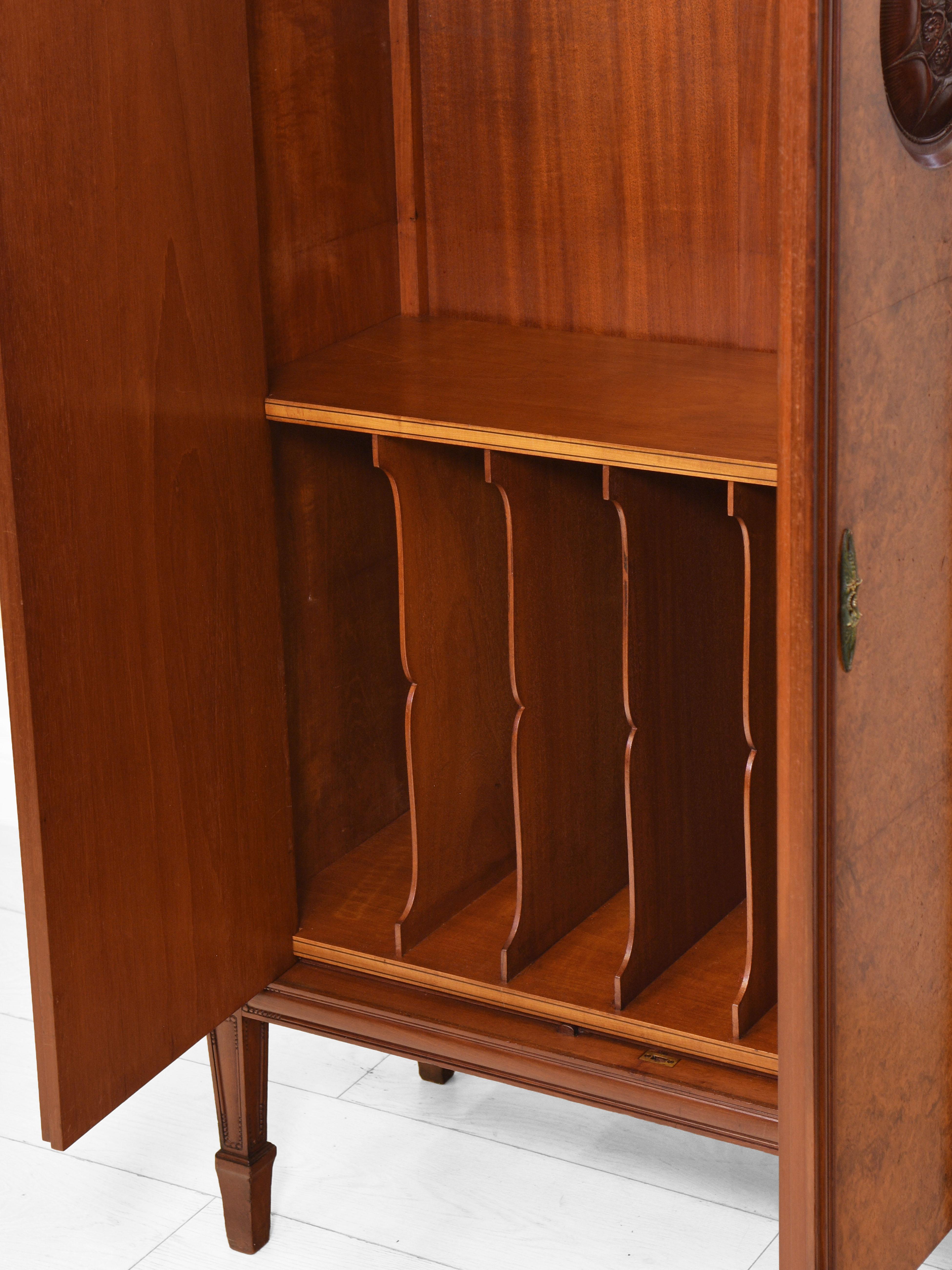 Raffinato gabinetto Amboyna Art Deco di Georges De Bardyère, circa 1925 in vendita 2