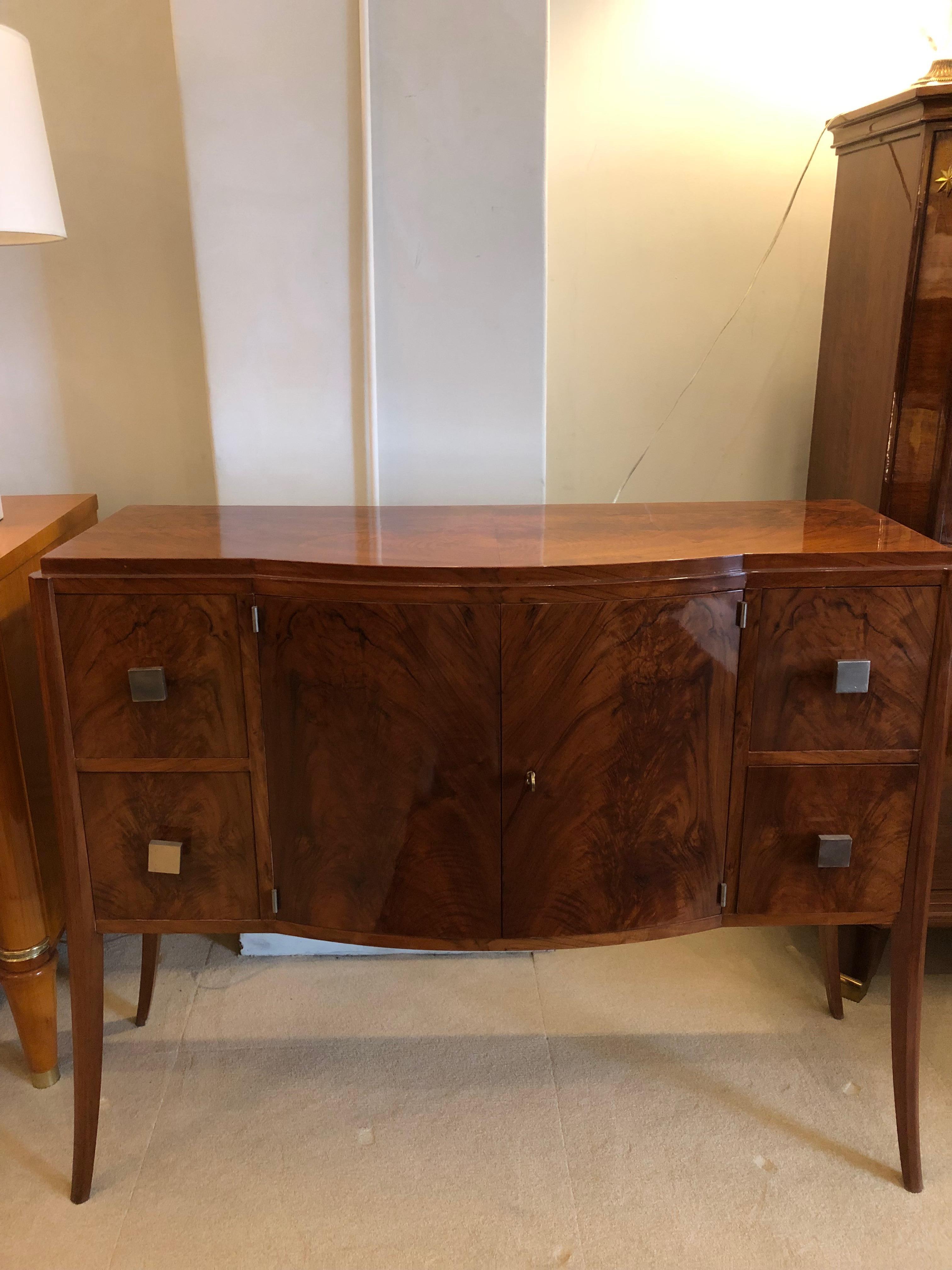Fine Art Deco Cabinet In Good Condition For Sale In New York, NY