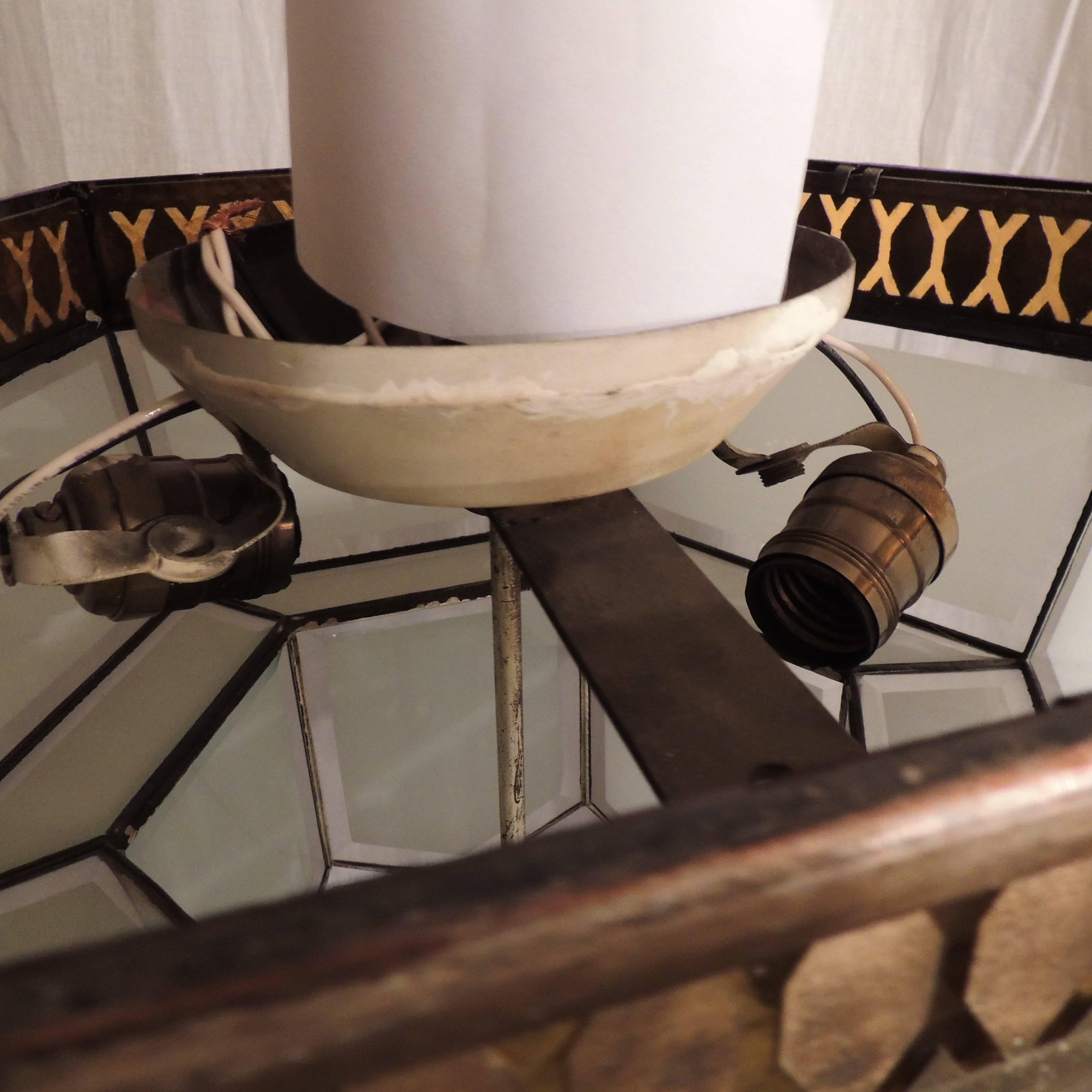 Verre Lustre encastré Art Déco hexagonal en verre dépoli et nickel moderne en vente