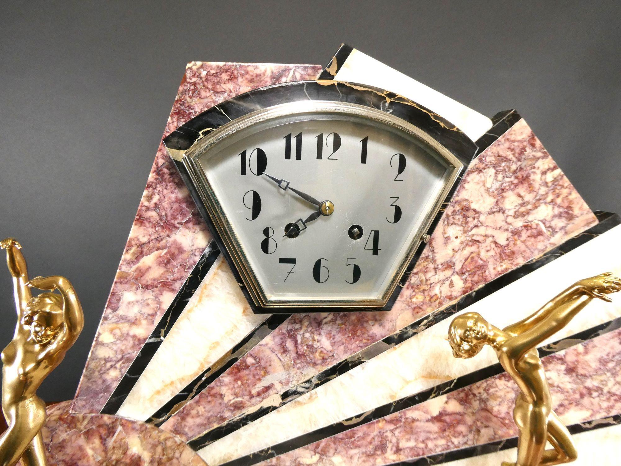 Horloge de cheminée en marbre Fine Art Deco Bon état - En vente à Norwich, GB