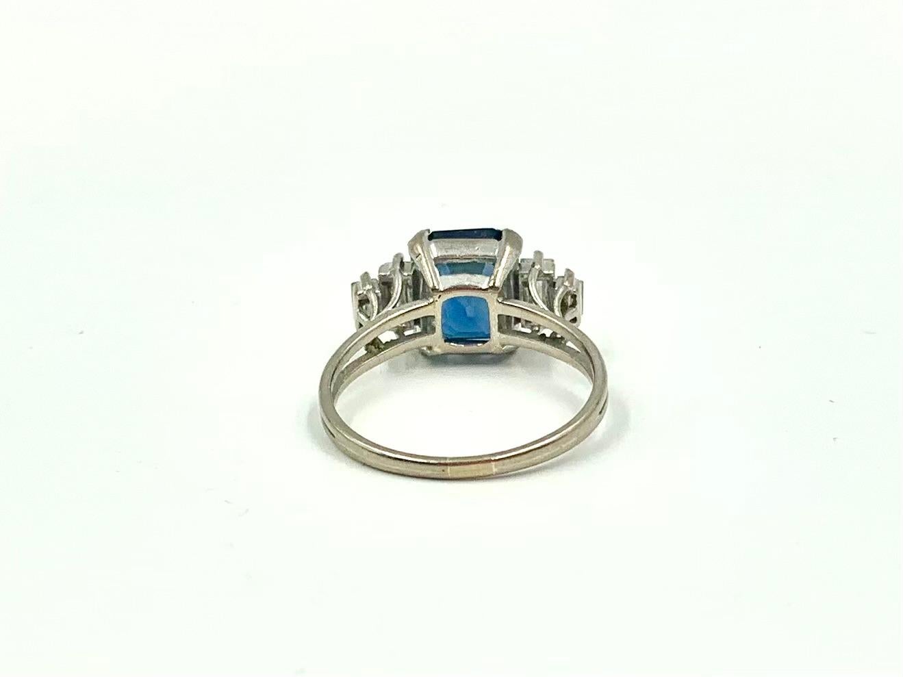 Fine Art Deco Natural Sapphire Diamond 18K White Gold Engagement Ring, GIA For Sale 3