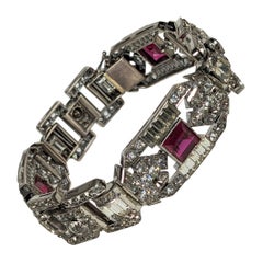 Bracelet en pâte de rubis et de cristal de style Art Déco