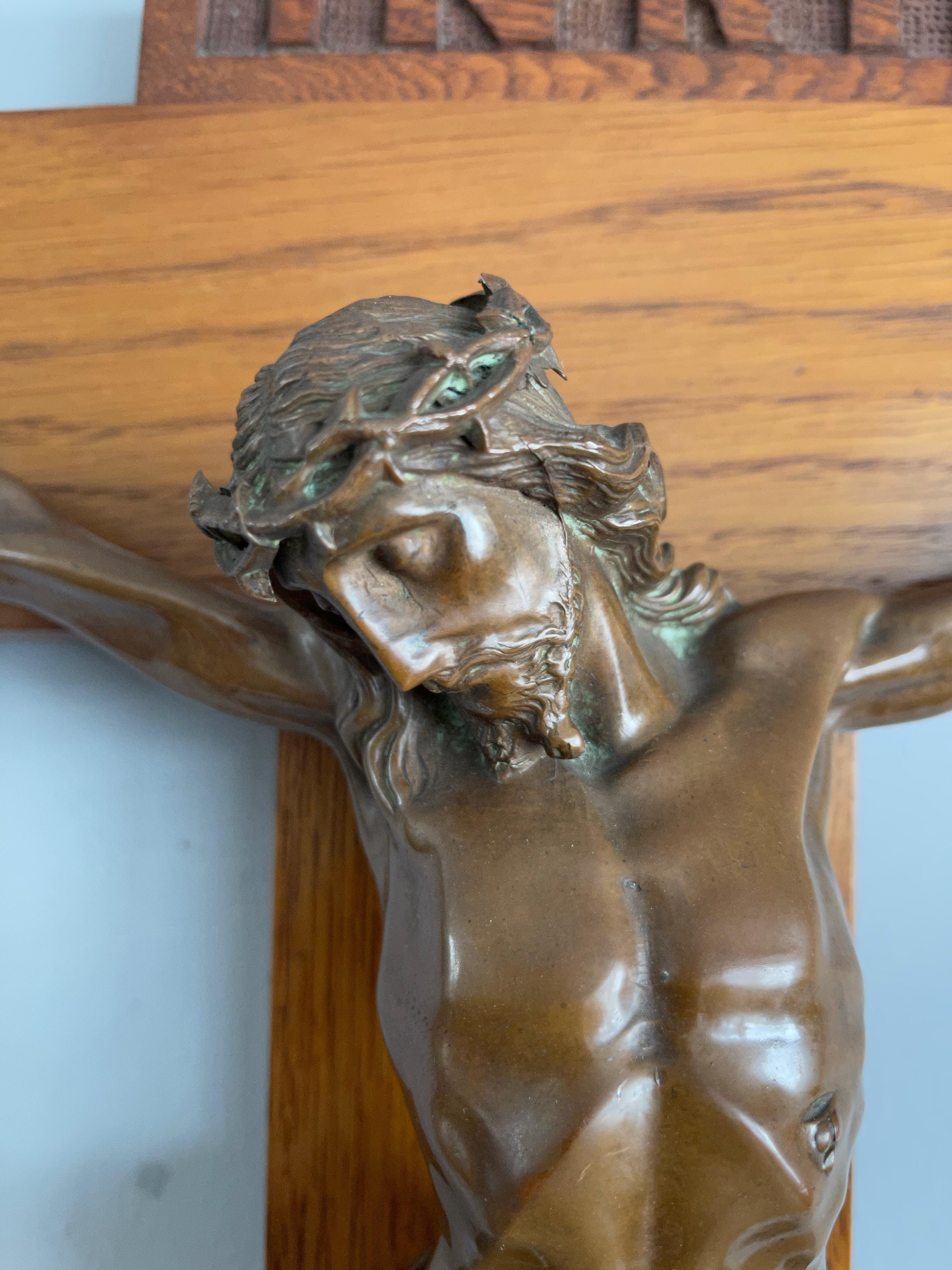 Fine Art Deco Wall Crucifix Depicting Bronze Corpus Mounted on an Oak Cross 1920 For Sale 3