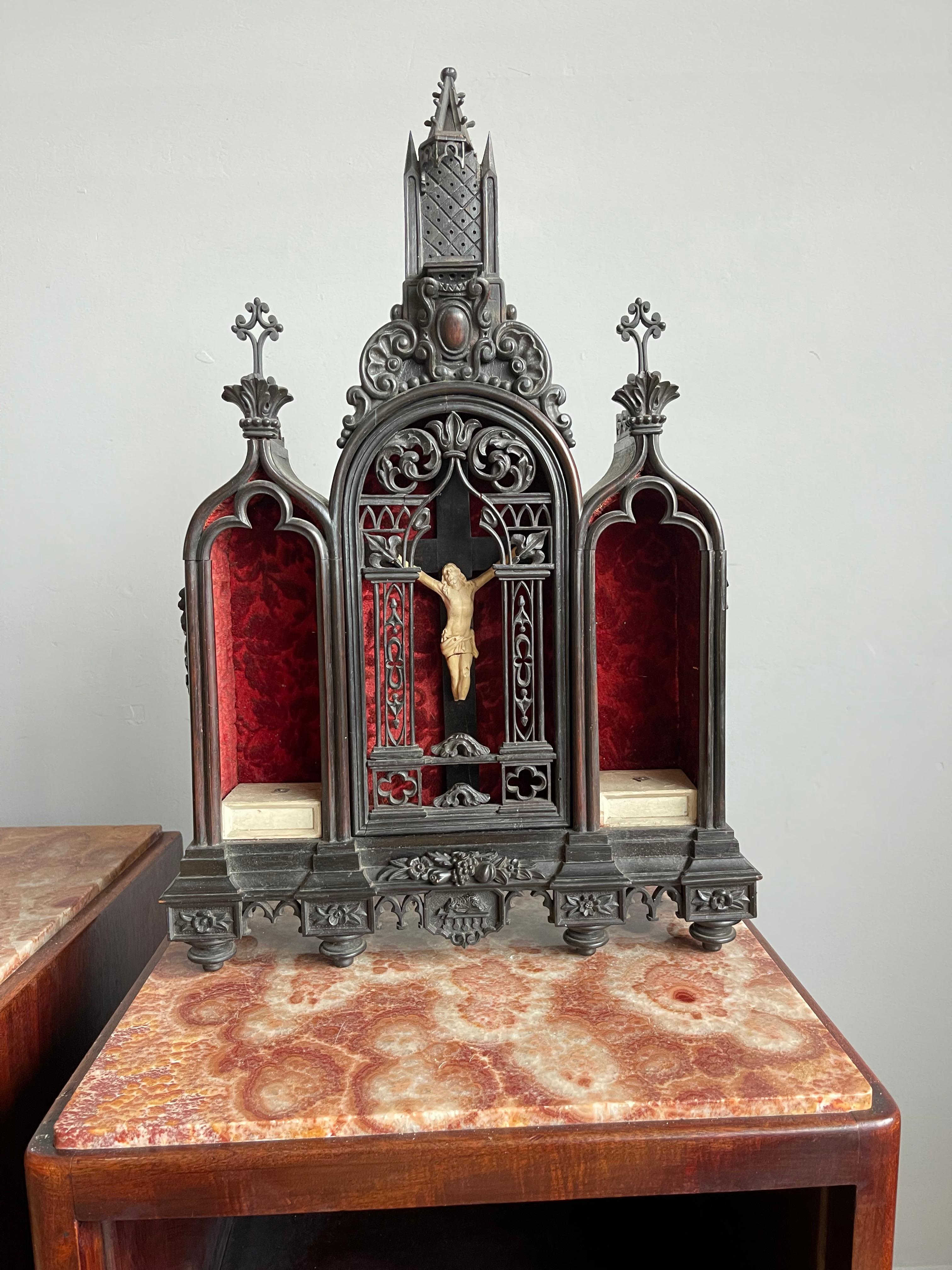 Fine Art Gothic Revival Hand Carved Miniature Chapel Stand Home Altar & Crucifix 1