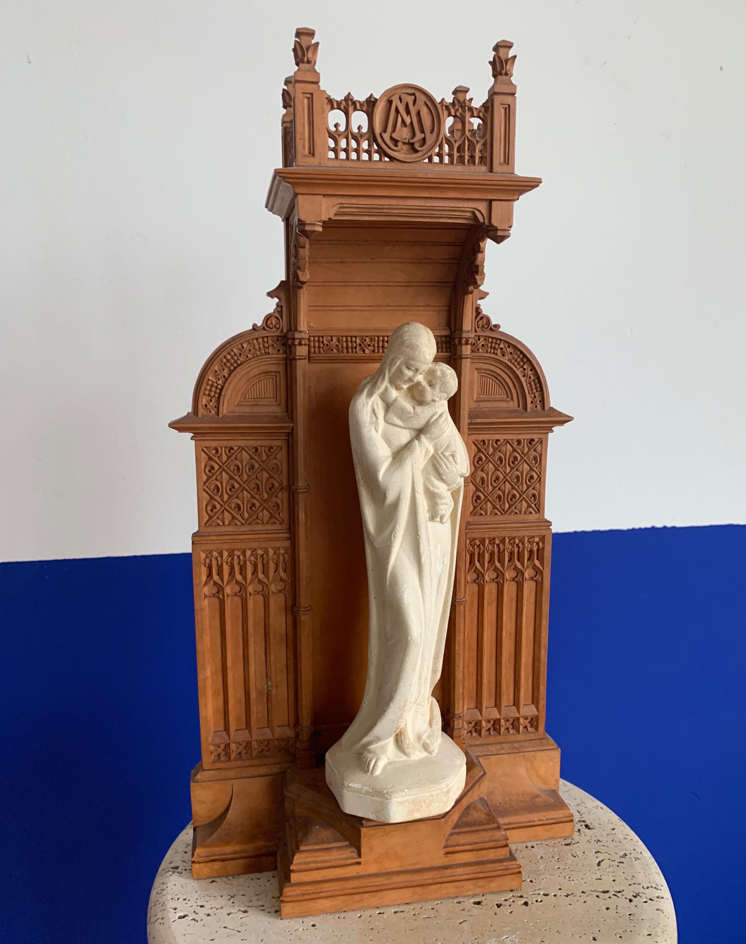 Fine Art Gothic Revival Miniature Boxwood Chapel Stand for Holy Sculpture 14
