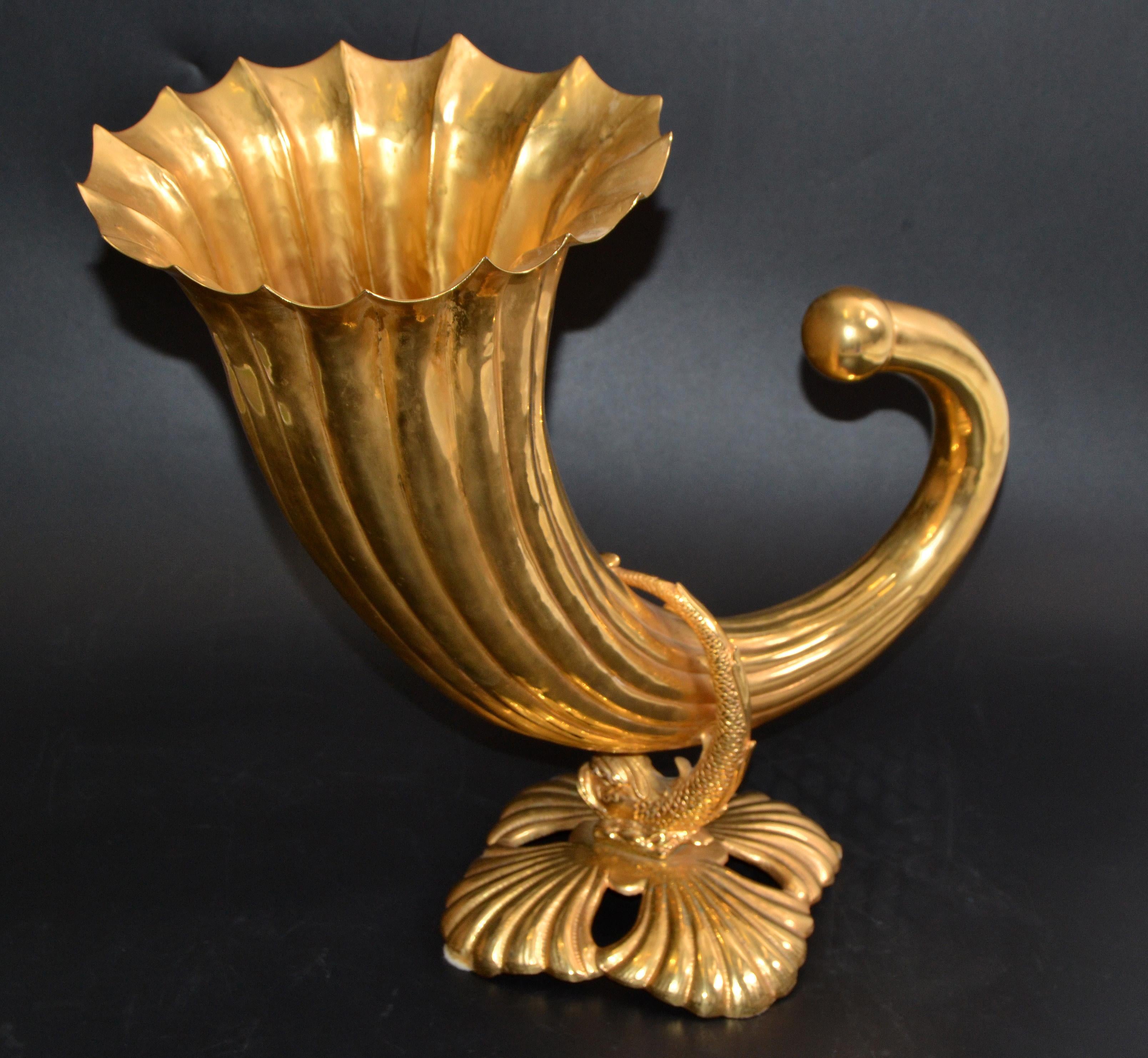 Fine Art Italian Gilt Bronze Cornucopia Vase Sea Serpent Decoration 20th Century For Sale 7