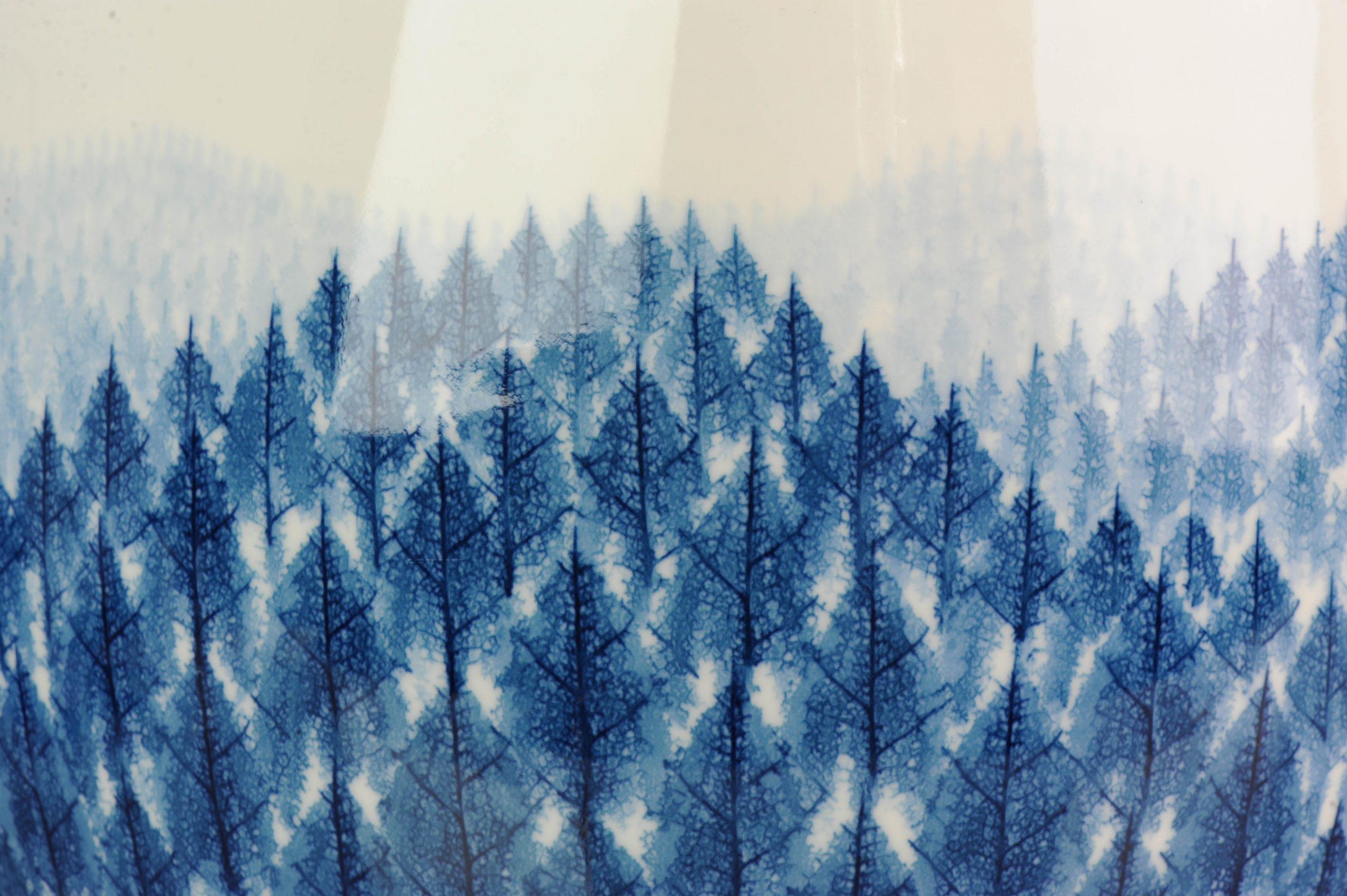 20th Century Fine Art Japanese Winter Landscape Vase Arita by Artist Fujii Shumei For Sale