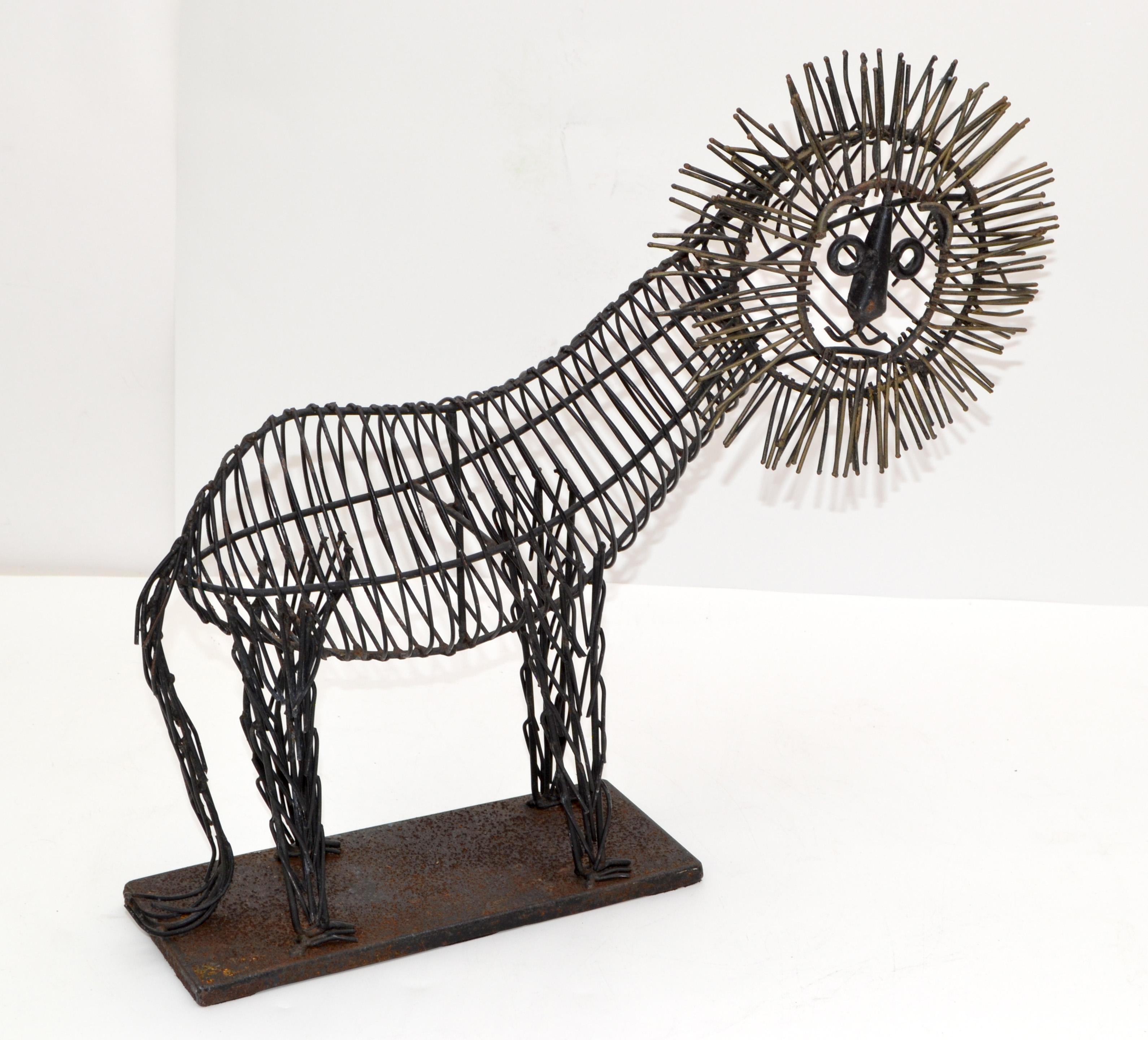 Fine Art Mid-Century Modern Black Wire Lion Table Sculpture, Animal Sculpture In Good Condition For Sale In Miami, FL