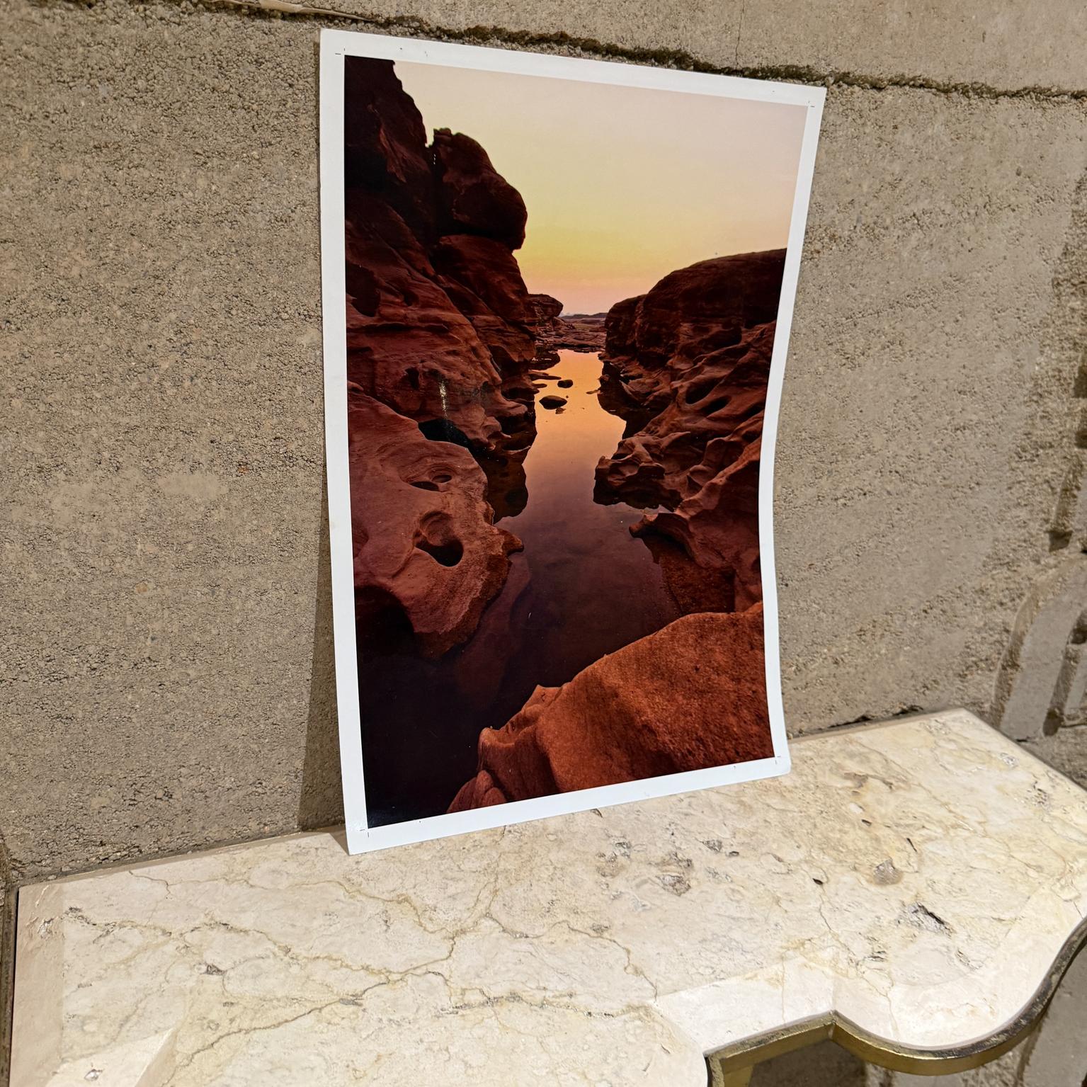 Kunstfotografie Farbfotografie Grand Canyon Sonnenuntergang (Organische Moderne) im Angebot