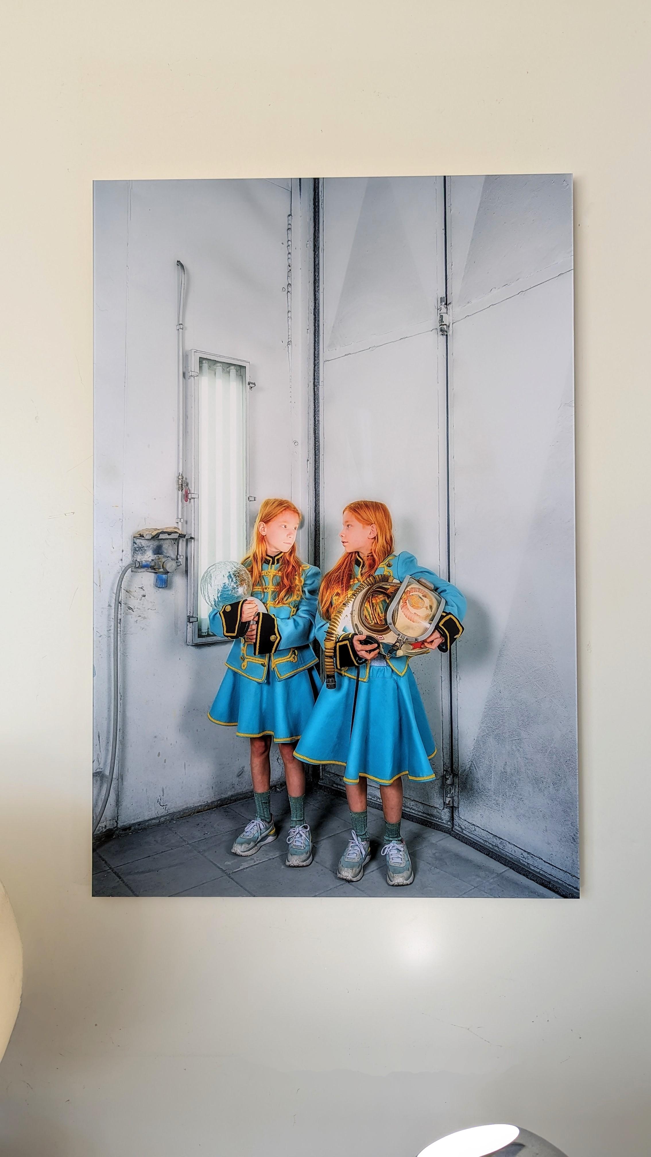 Title: 'Page of the Mirrored' (2021)

The world is facing huge challenges that endanger the basic needs and lifelines of humanity. Human encounters have always been the start and

source of inspiration in my work. Meeting the Dutch twin- sisters I