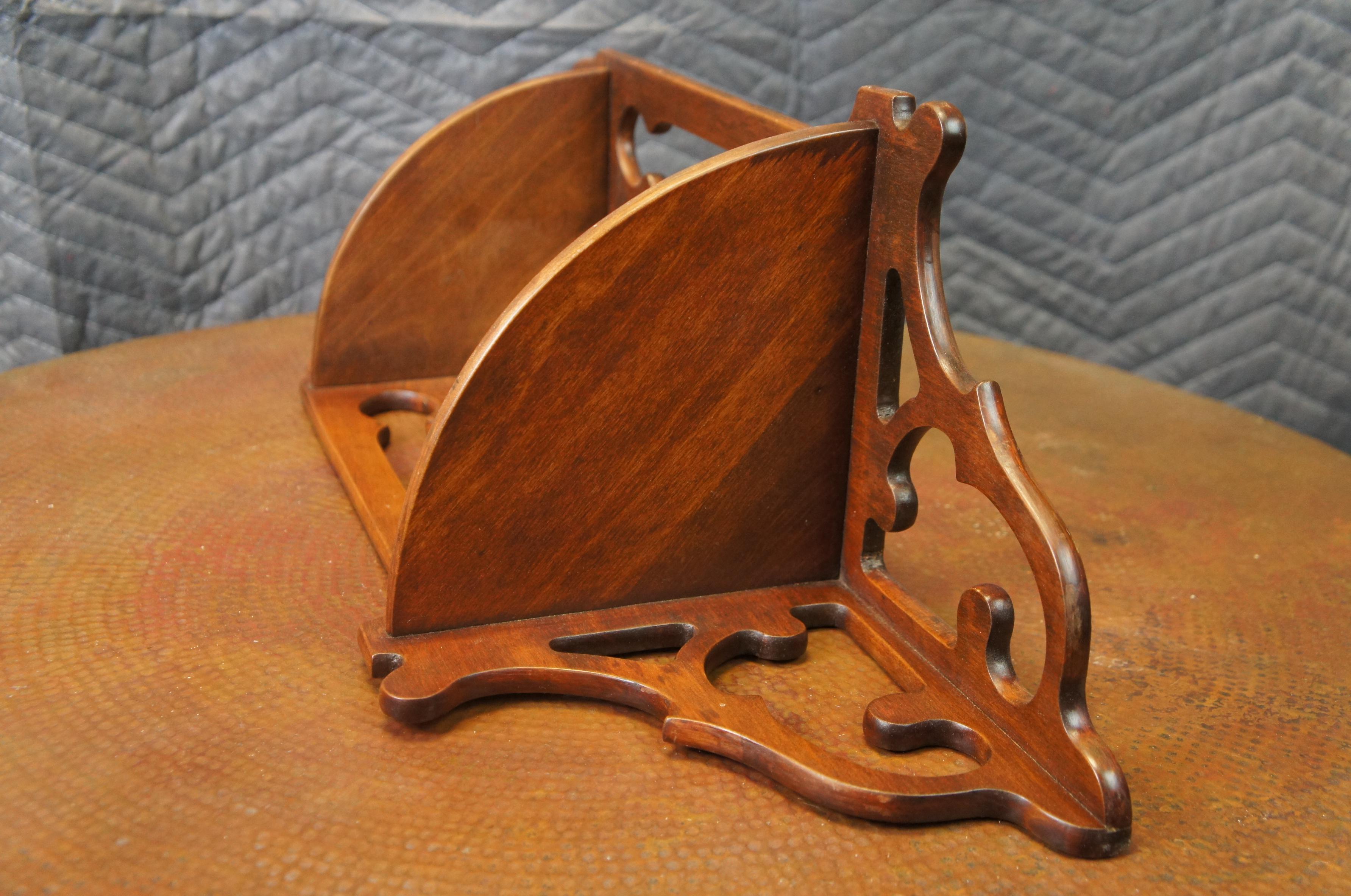 Fine Arts Carved Wood Reticulated 2 Tier Corner Wall Shelf Sconce 24