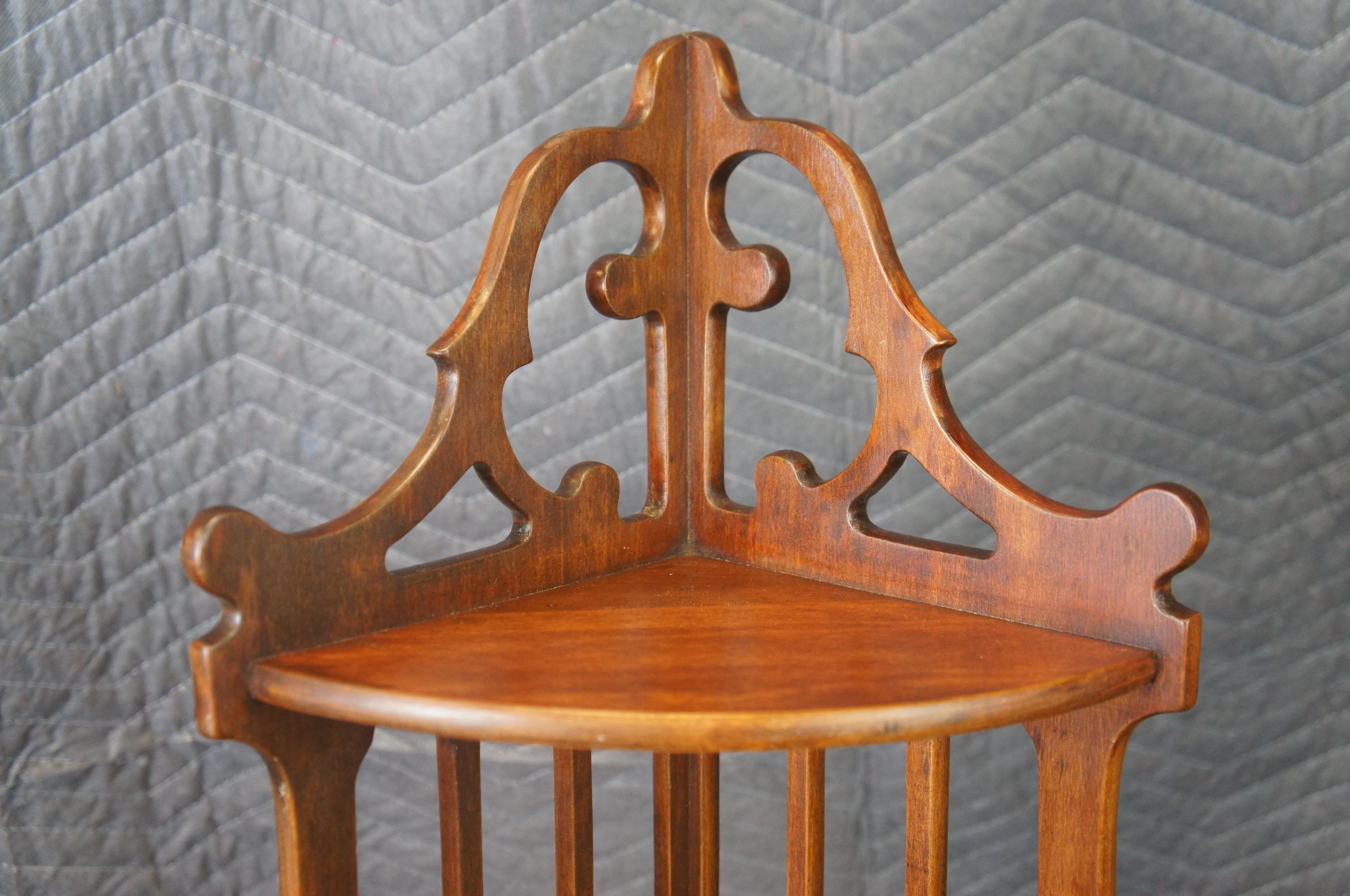 Fine Arts Carved Wood Reticulated 2 Tier Corner Wall Shelf Sconce 24