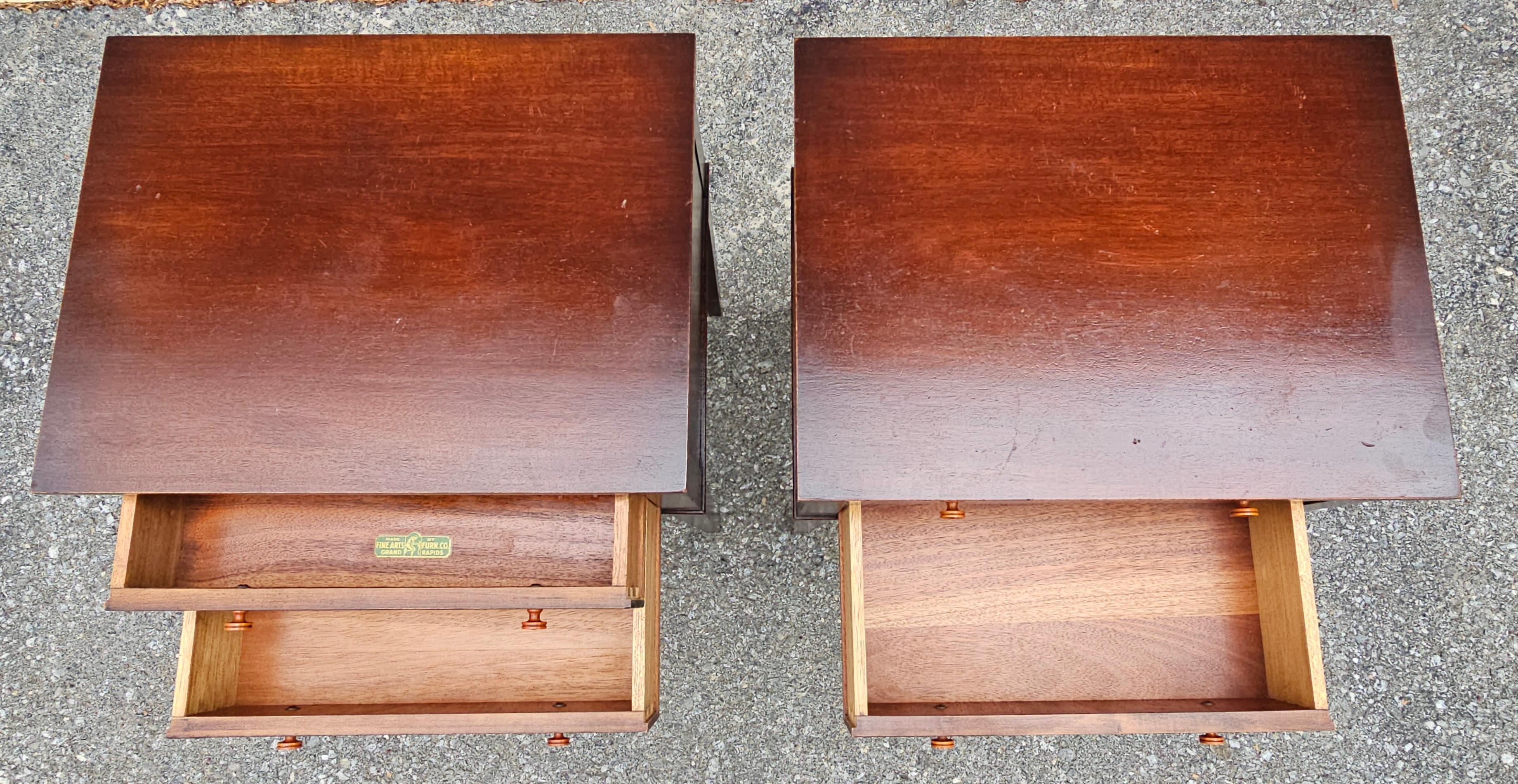 Fine Arts Georgian Satinwood Intarsien Magogany  Beistelltische mit zwei Schubladen, Paar 6