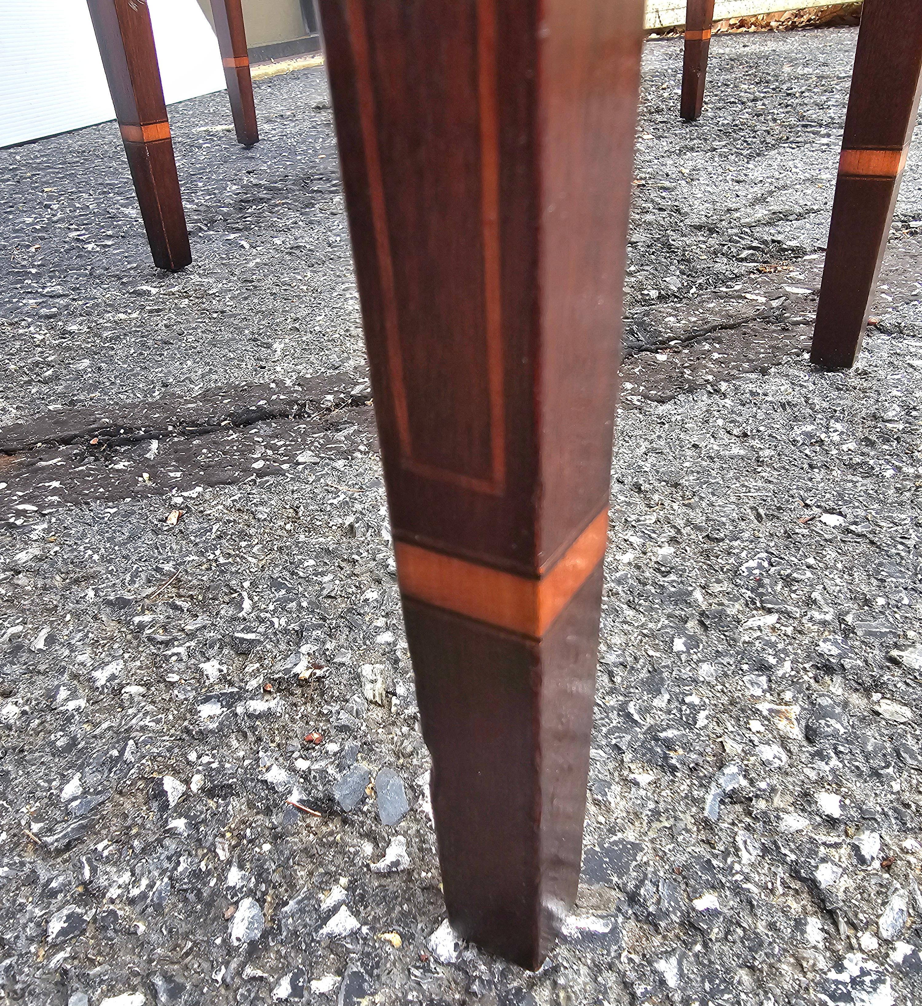 Fine Arts Georgian Satinwood Intarsien Magogany  Beistelltische mit zwei Schubladen, Paar 8