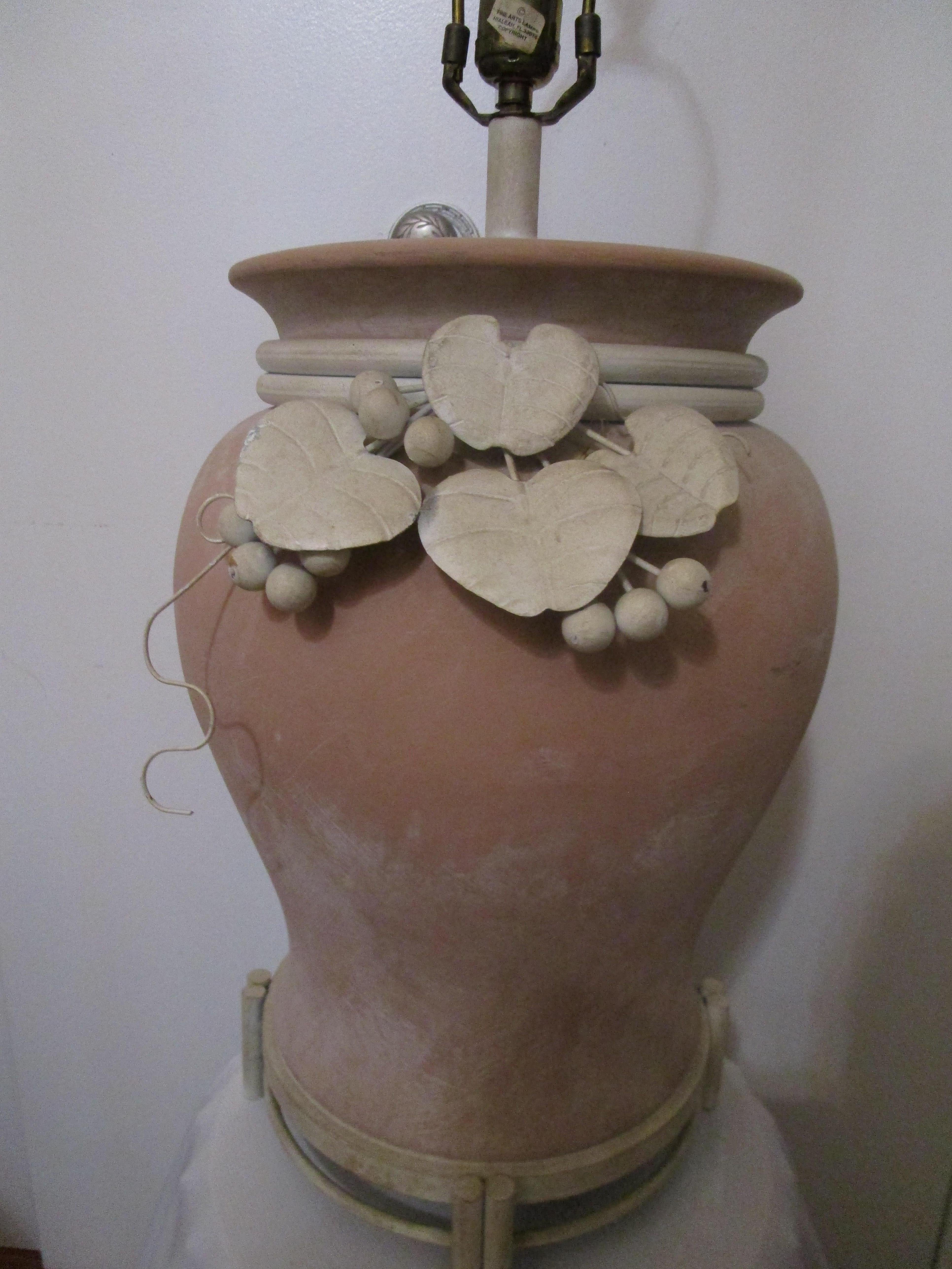 Fine Arts Vintage Pottery Lamp in Soft Pink, Barbiecore Style In Good Condition For Sale In Lomita, CA
