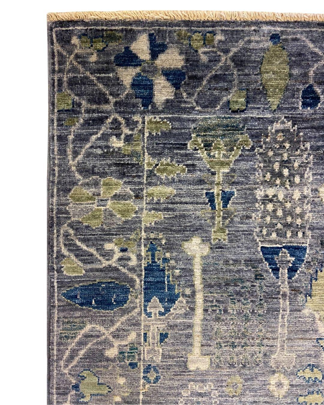 Feiner persischer Teppich aus Stammeskunst-Wolle aus Aryana in Blau-Grau und Grüntönen, 3' x 5' (Persisch) im Angebot