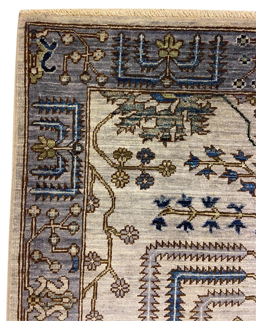 Alfombra persa fina de lana tribal Aryana en tonos azul-gris y verde, 3' x 5' Tribal en venta