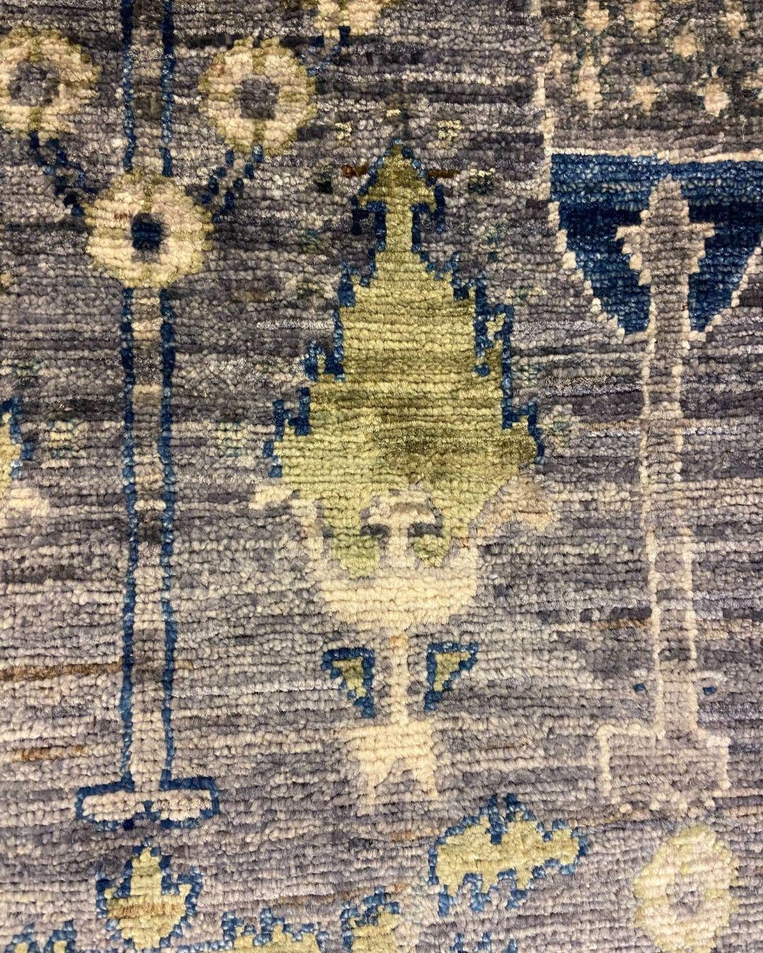Feiner persischer Teppich aus Stammeskunst-Wolle aus Aryana in Blau-Grau und Grüntönen, 3' x 5' im Angebot 1