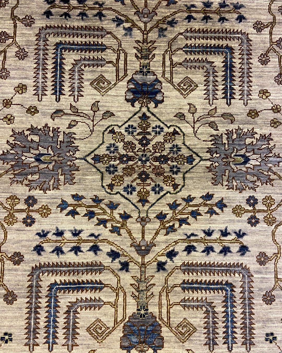 Alfombra persa fina de lana tribal Aryana en tonos azul-gris y verde, 3' x 5' en venta 1