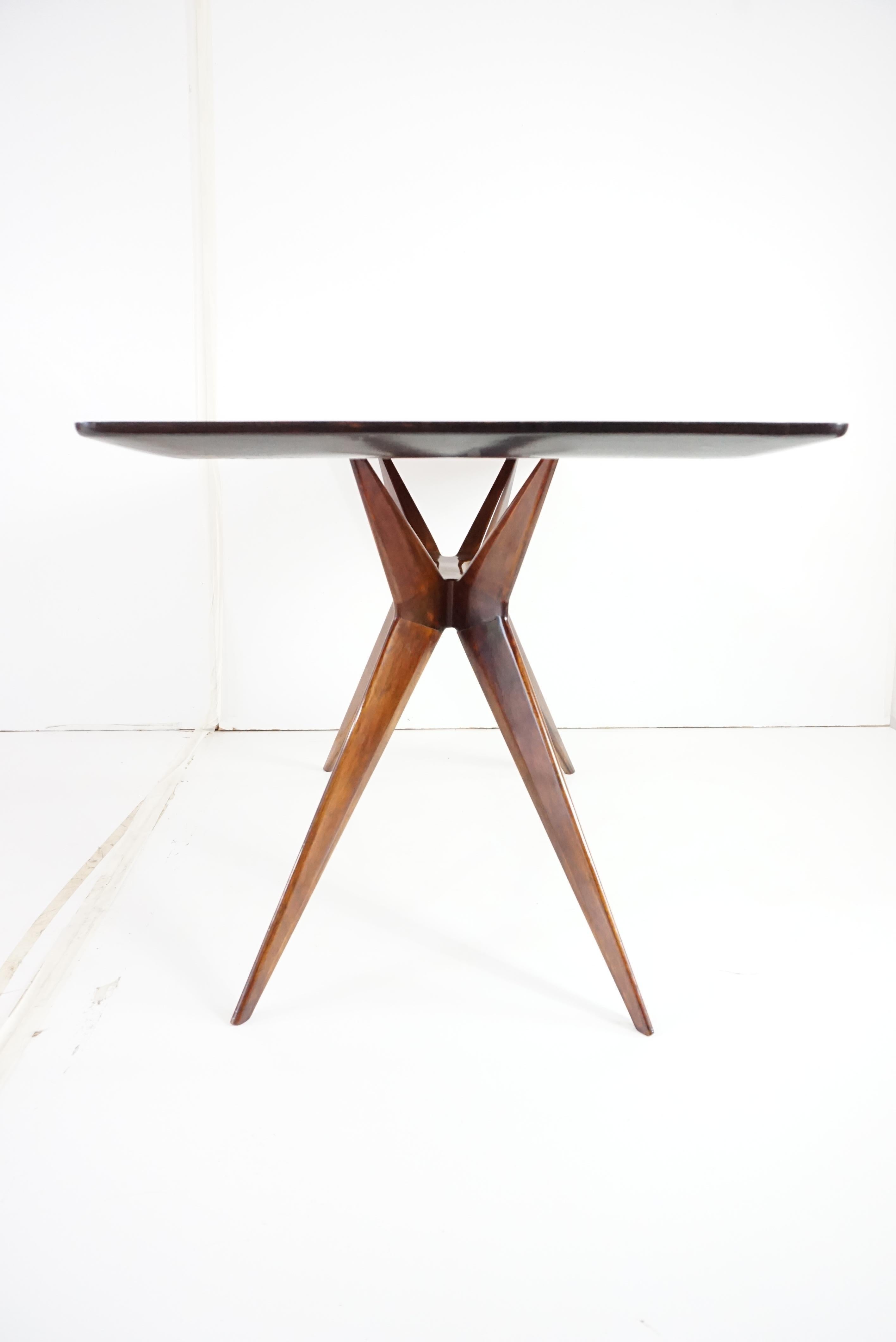 Walnut Fine Attr. Ico Parisi walnut dining or console table, 1950 For Sale