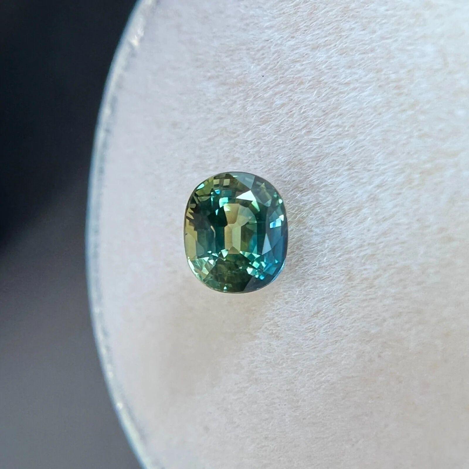 australischer Teilfarbener Saphir 0,67 Karat Blau Gelb Grün Ovalschliff für Damen oder Herren