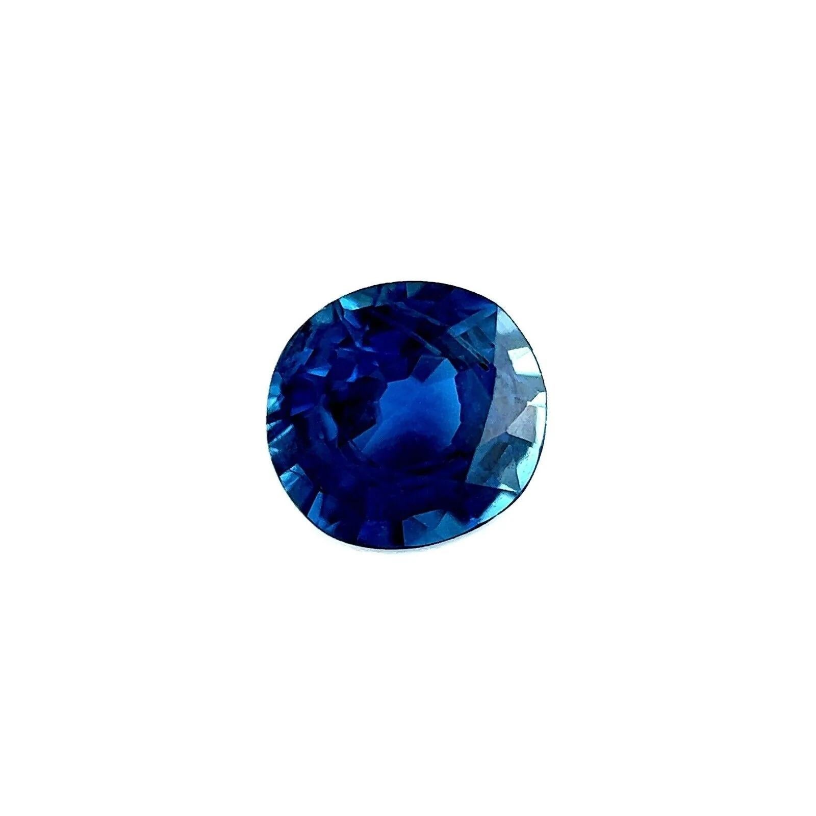 Pregiata gemma australiana di 0,64ct Royal Blue Sapphire taglio ovale 5,2x4,8mm

Pregiata pietra preziosa australiana blu zaffiro naturale.
Pietra da 0,64 carati con un bellissimo colore blu intenso e un'ottima purezza, una pietra pulita con solo