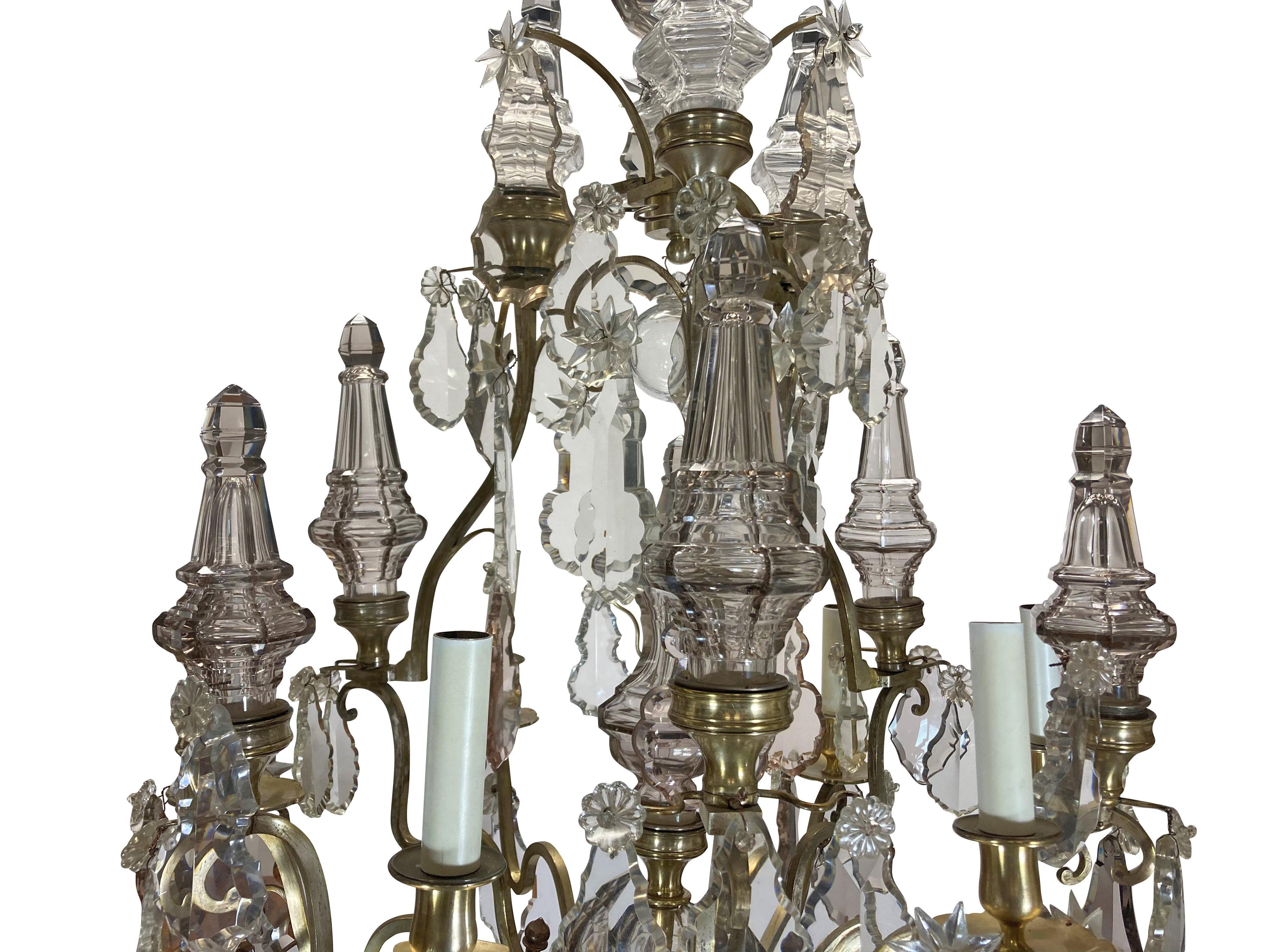 Lustre de style Louis XV en cristal taillé de Baccarat en vente 4