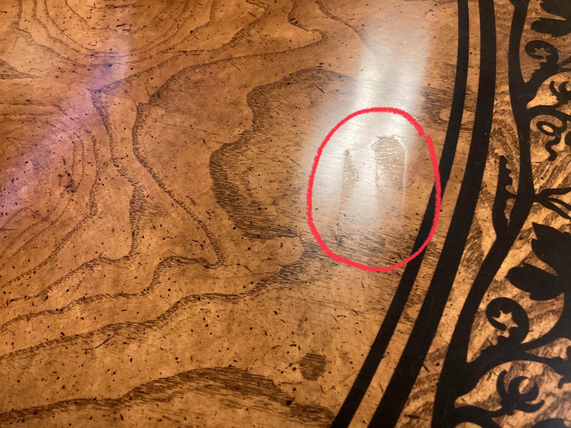 Table centrale de style Regency en frêne ronce et bois ébonisé Fine Baker en vente 6