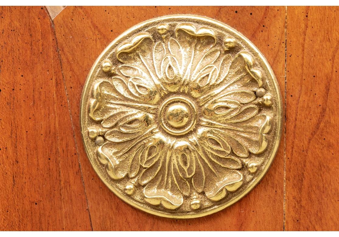Meubles Baker - Table à écrire de style Regency en ronce de noyer en vente 4