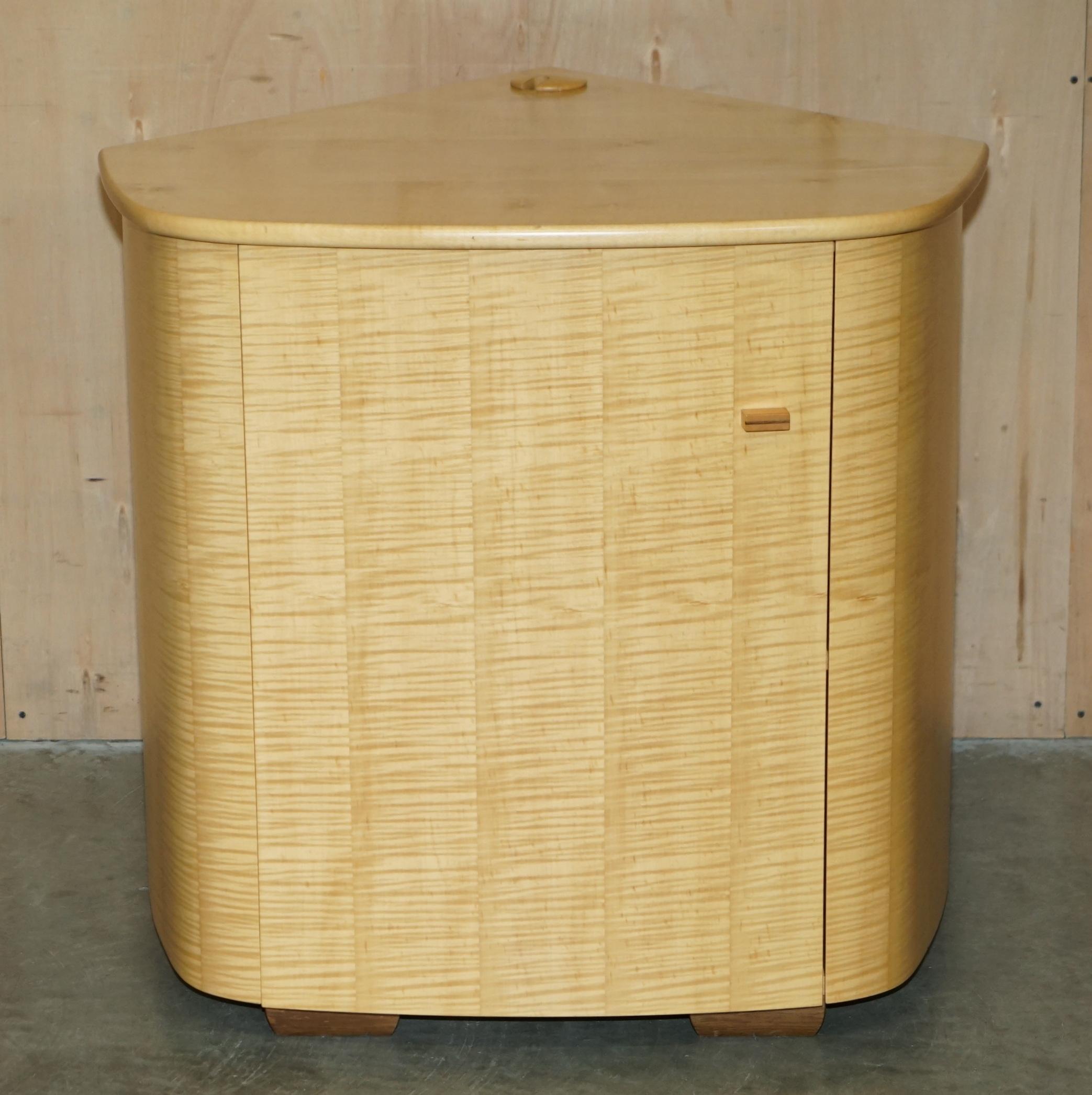 Art Deco FINE BAXTER & LEE SATiN BIRCH BOW FRONTED TELEVISION TV CABINET PART OF SUITE For Sale