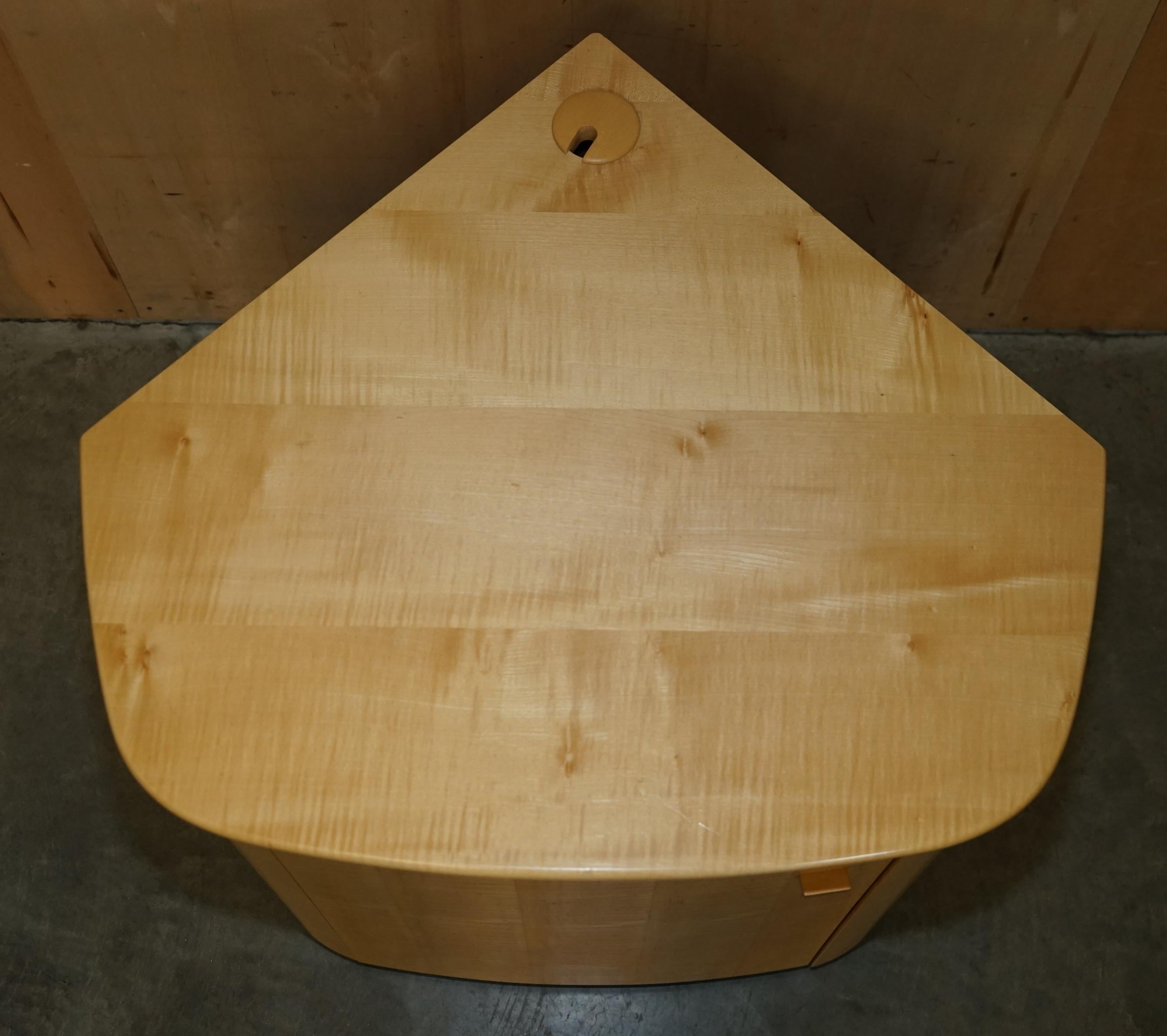 English FINE BAXTER & LEE SATiN BIRCH BOW FRONTED TELEVISION TV CABINET PART OF SUITE For Sale